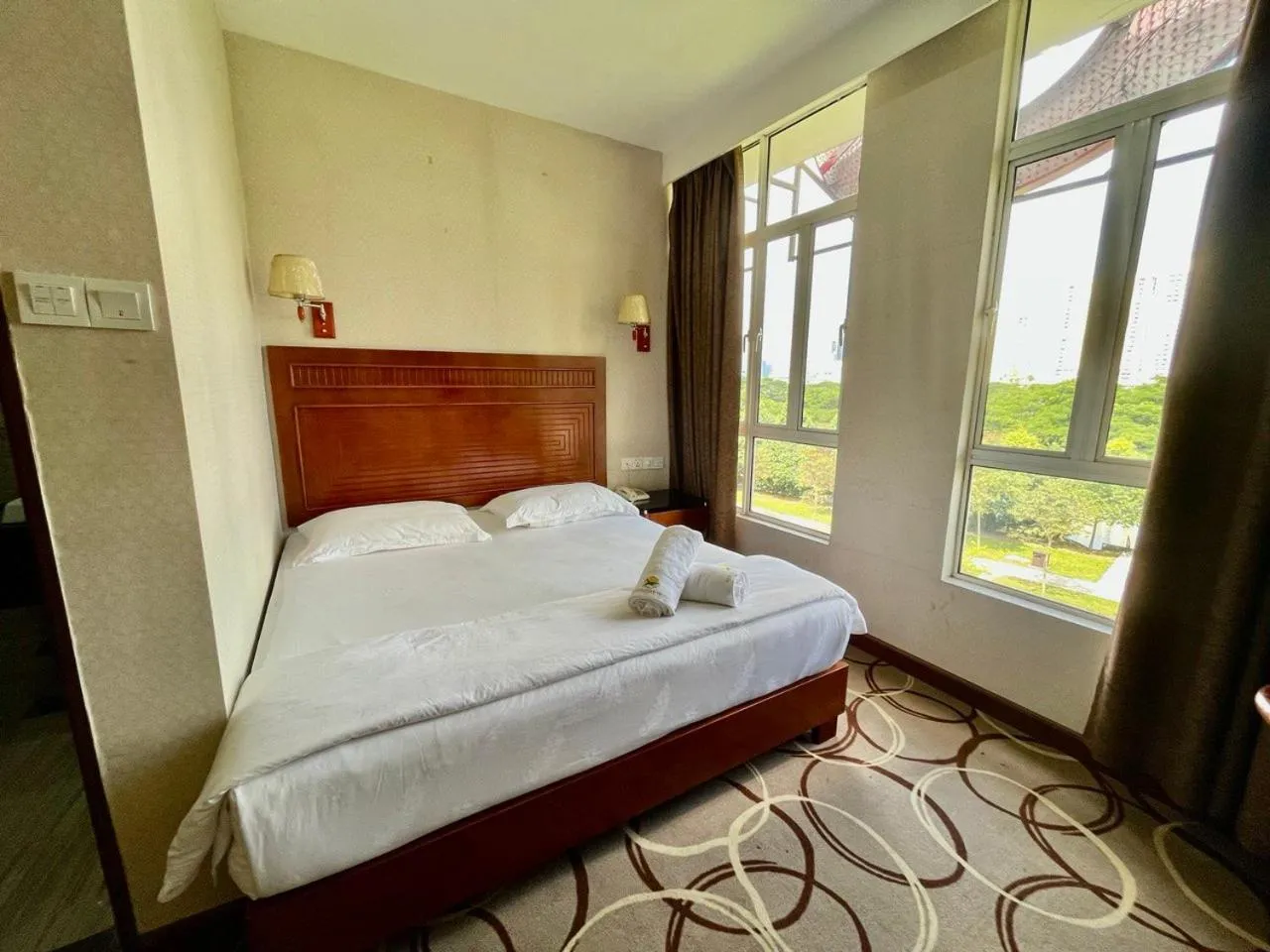 Bedroom, Bed in Fan Holiday Hotel