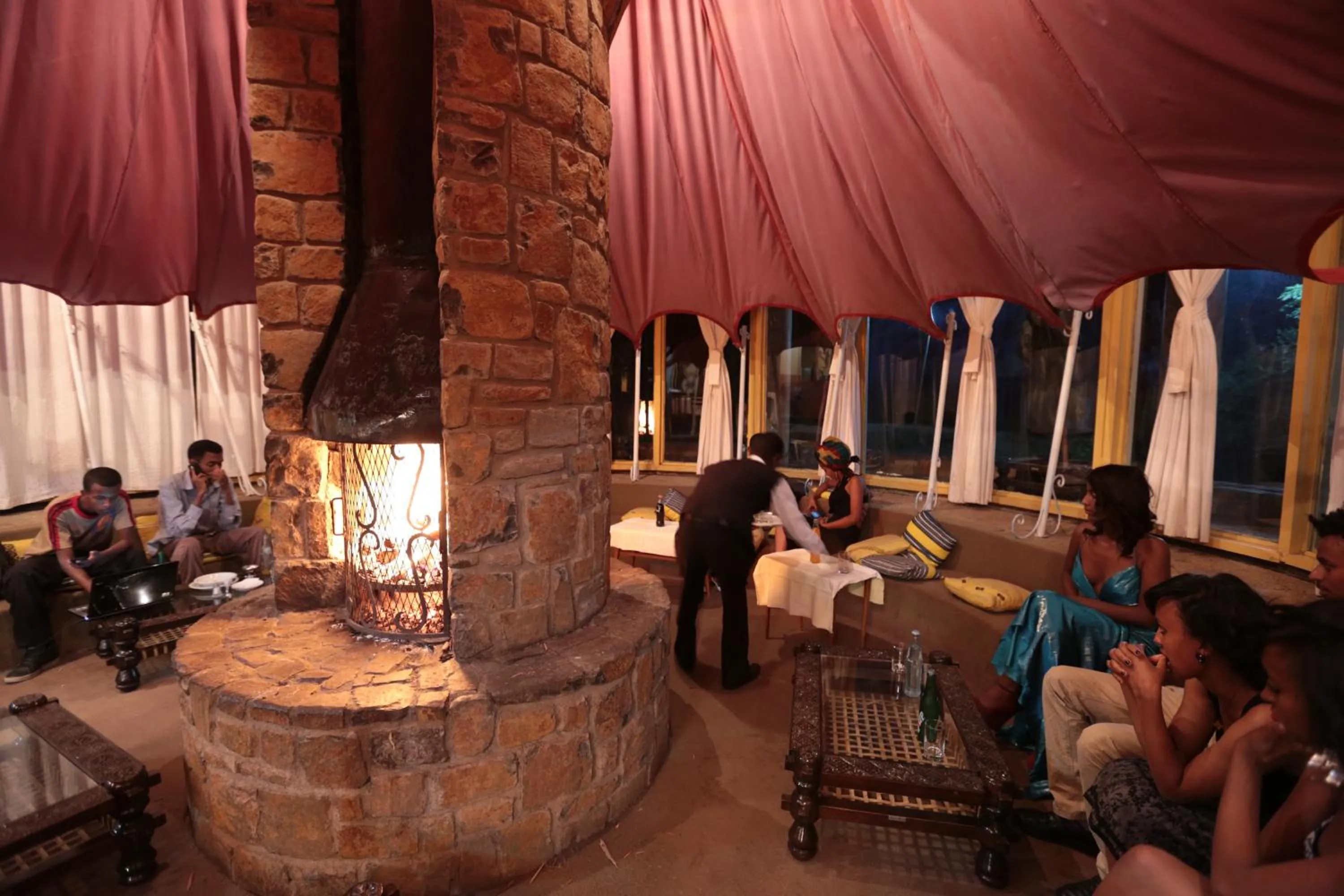 Restaurant/places to eat in Goha Hotel