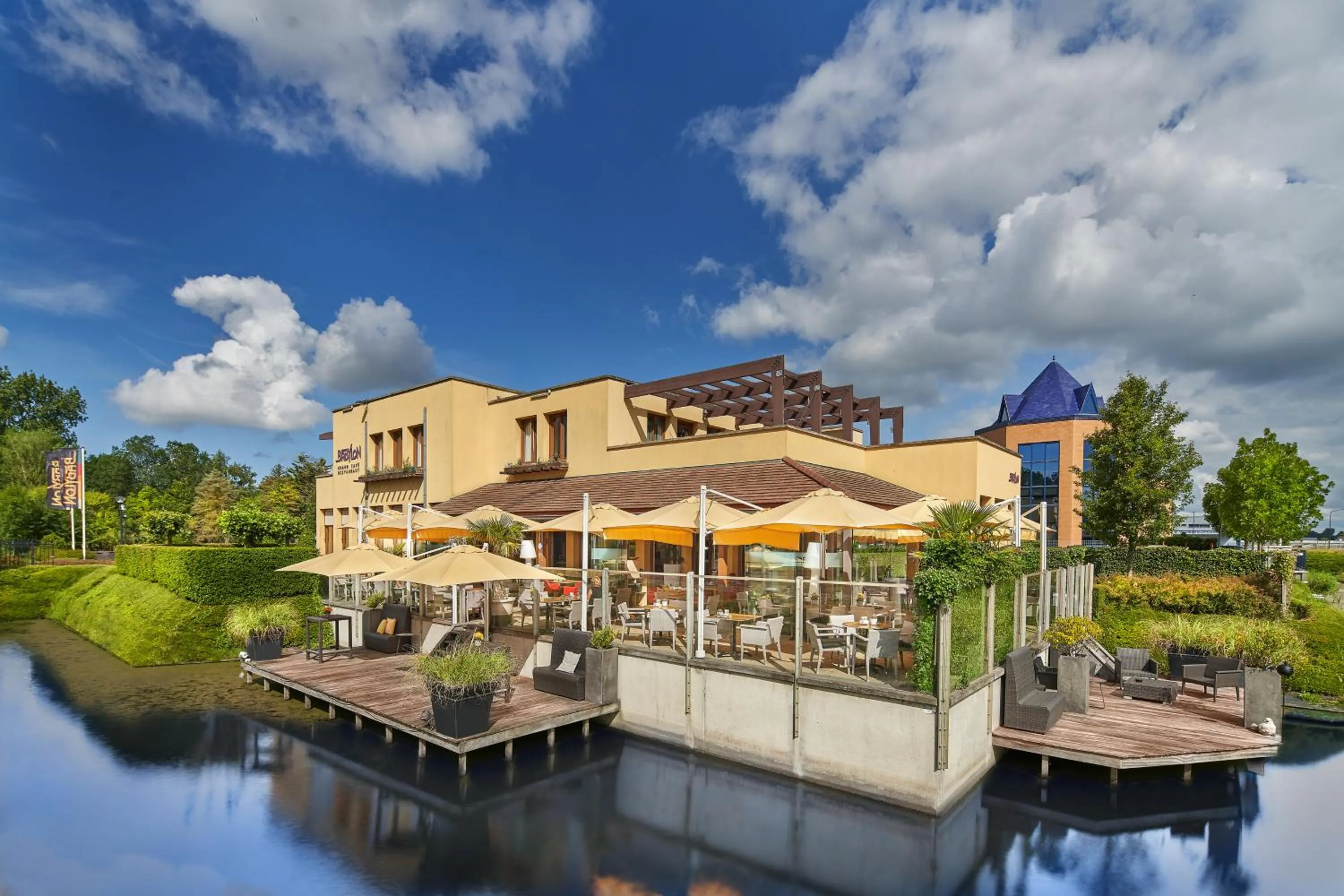 Property building in Hotel Babylon Heerhugowaard - Alkmaar
