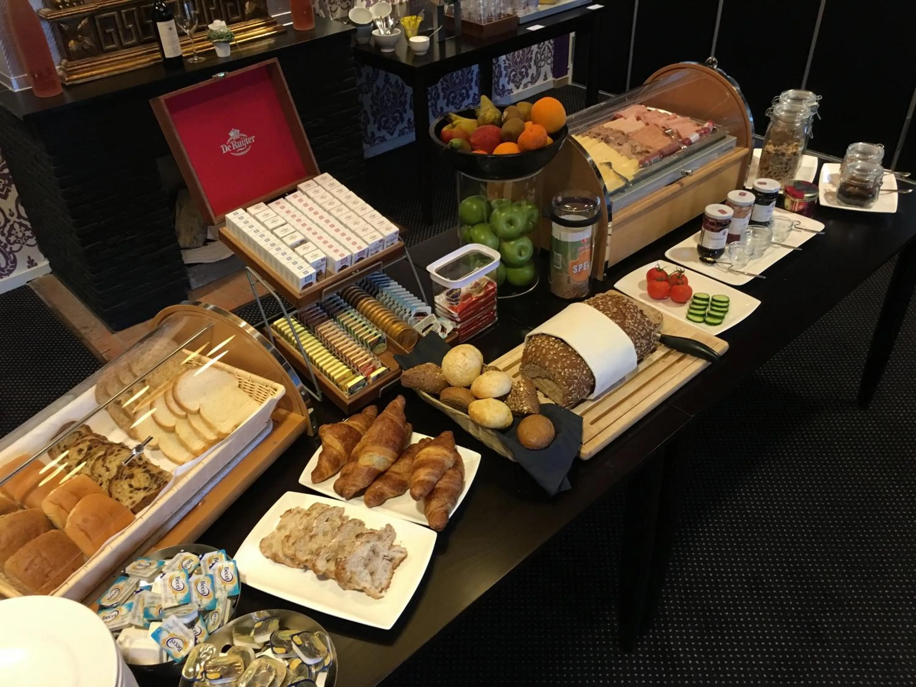 Breakfast in Hotel Faber