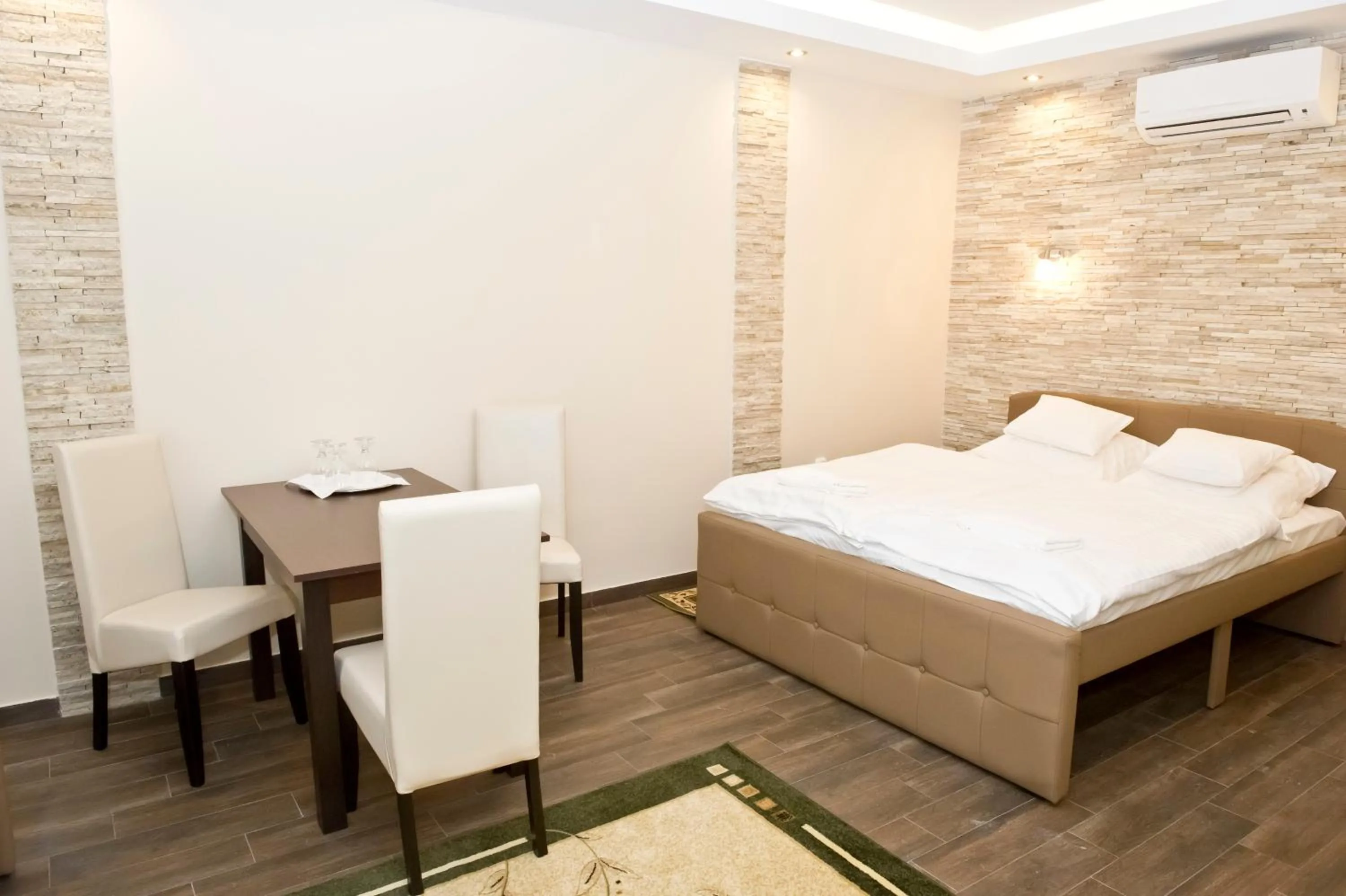 Photo of the whole room, Bed in Kemence Csárda és Szálloda