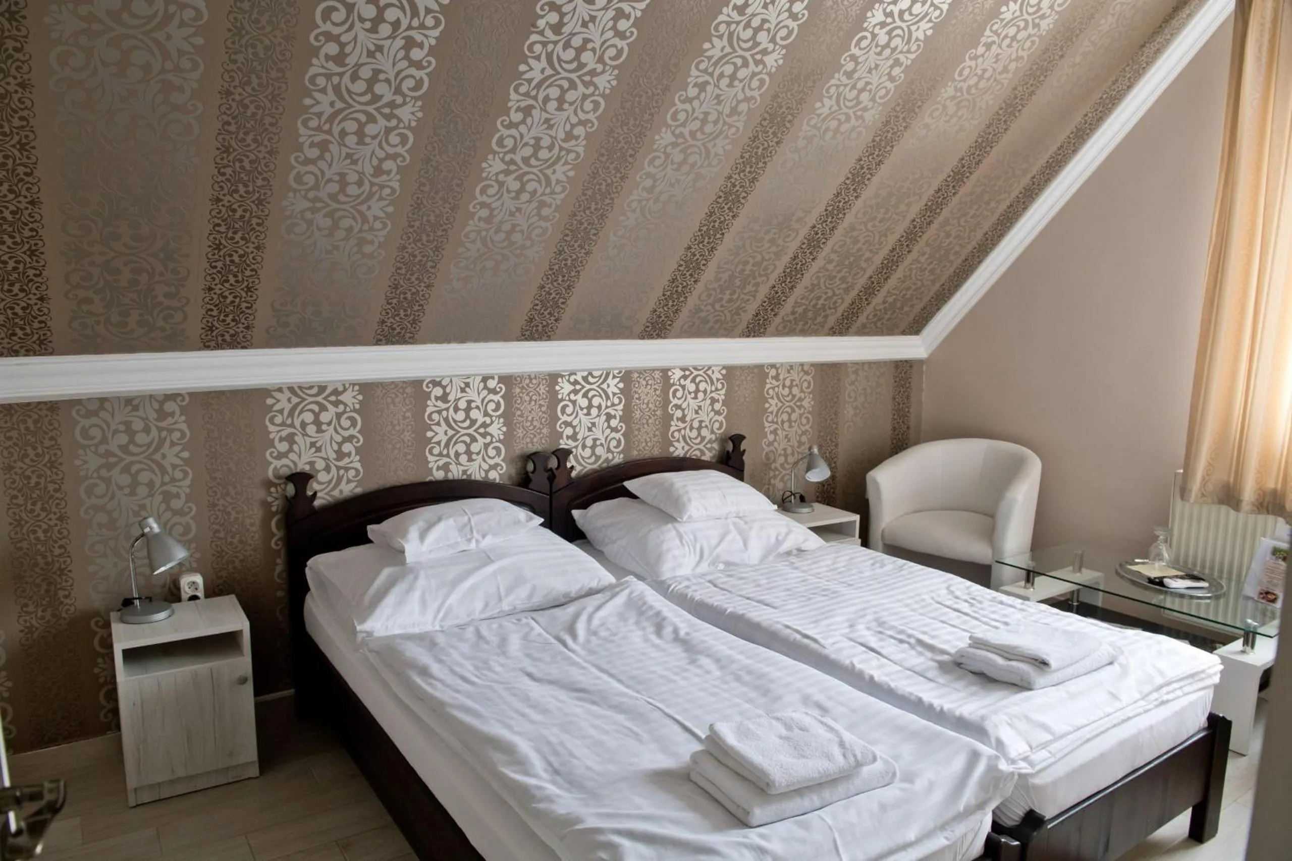 Bed in Kemence Csárda és Szálloda