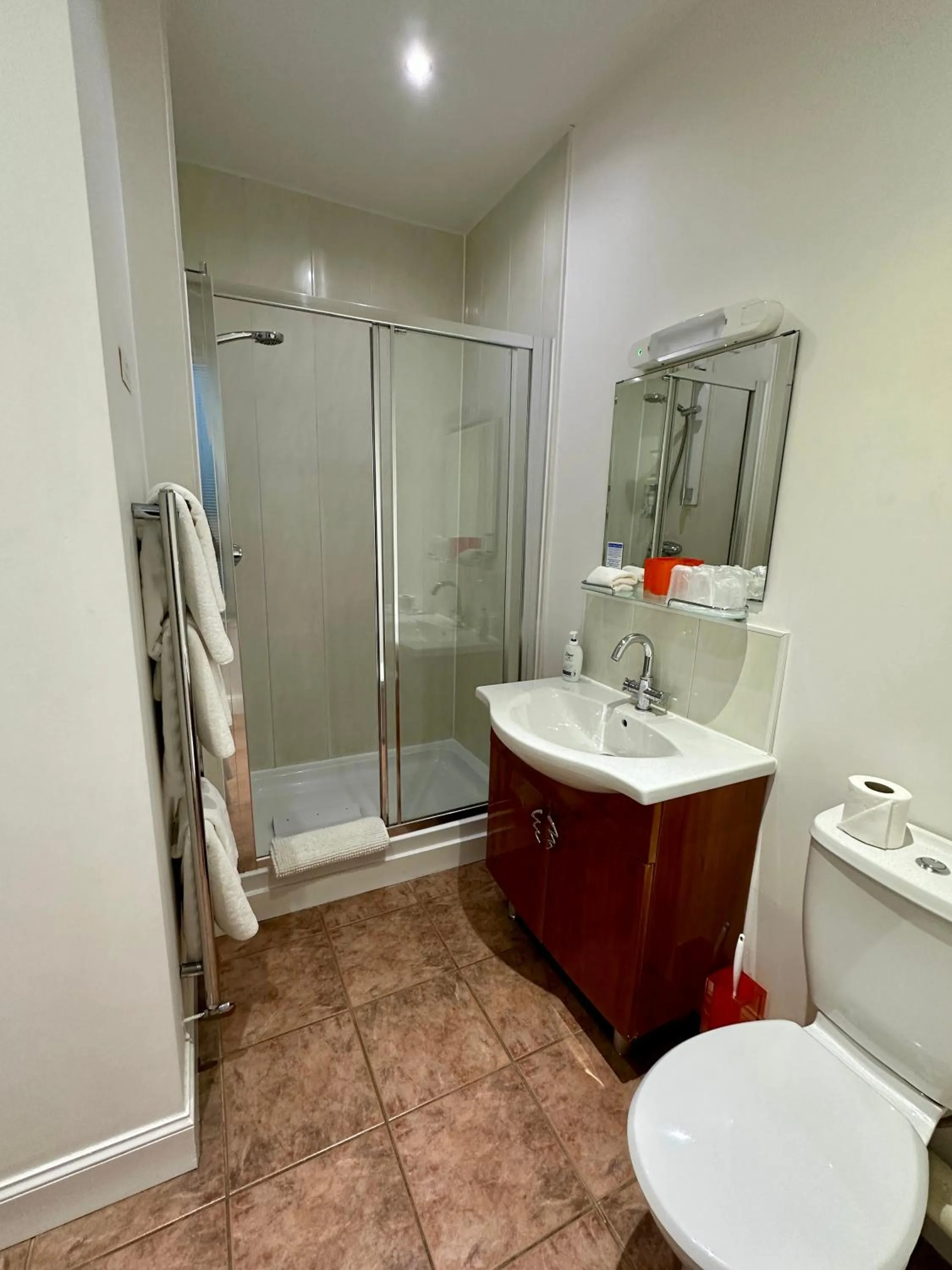 Toilet in The Elbow Room