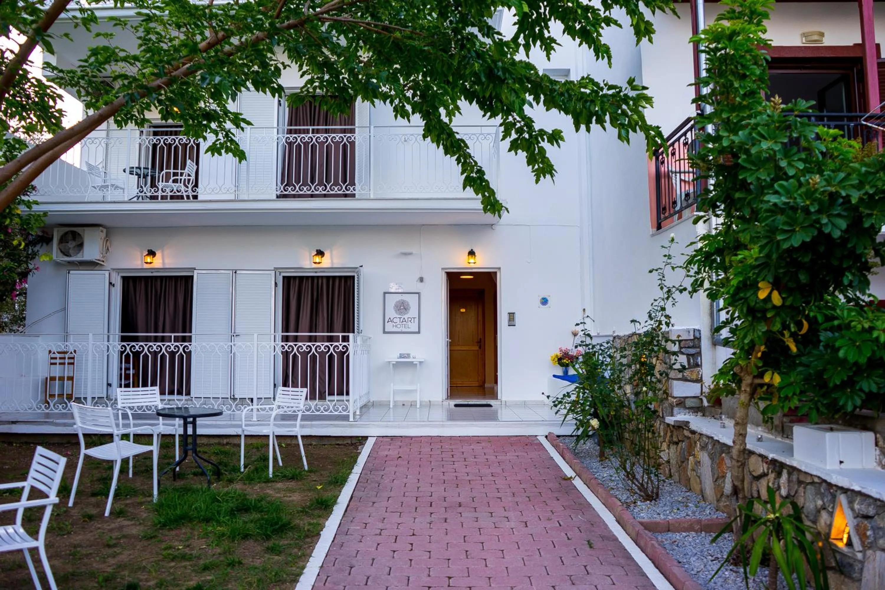 Garden in Act Art Skiathos