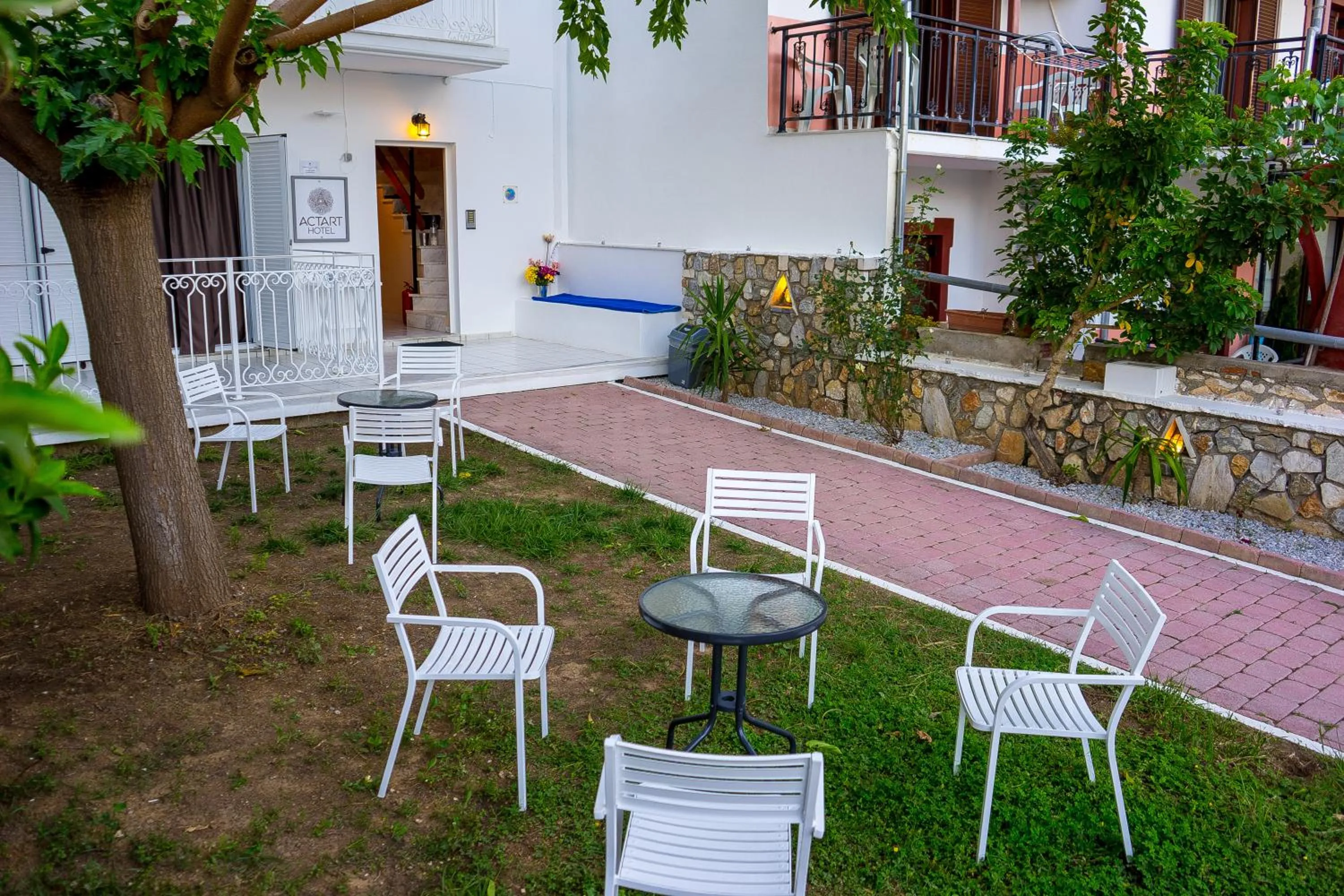 Garden in Act Art Skiathos