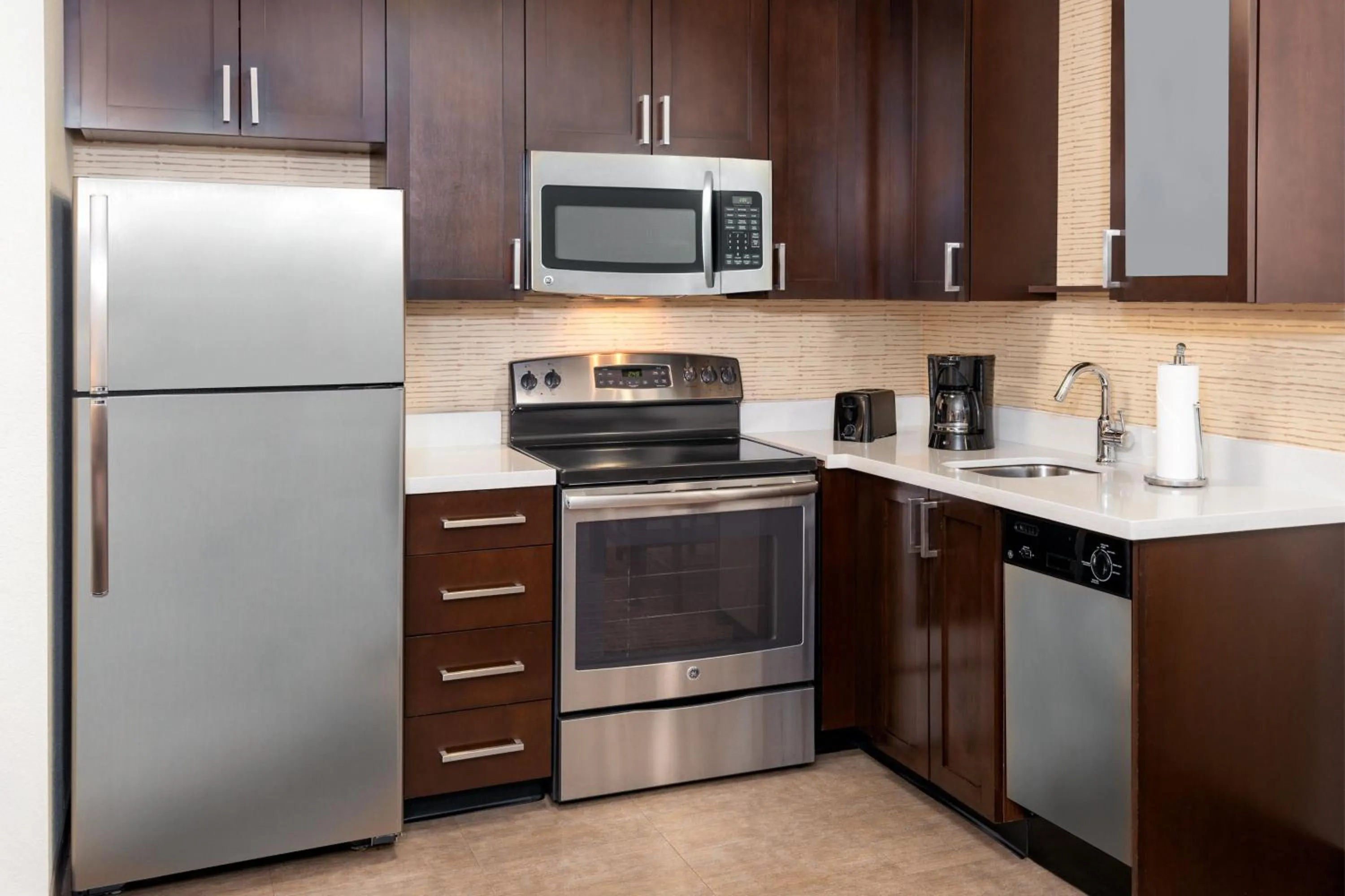 Kitchen or kitchenette in Residence Inn by Marriott Charlottesville Downtown