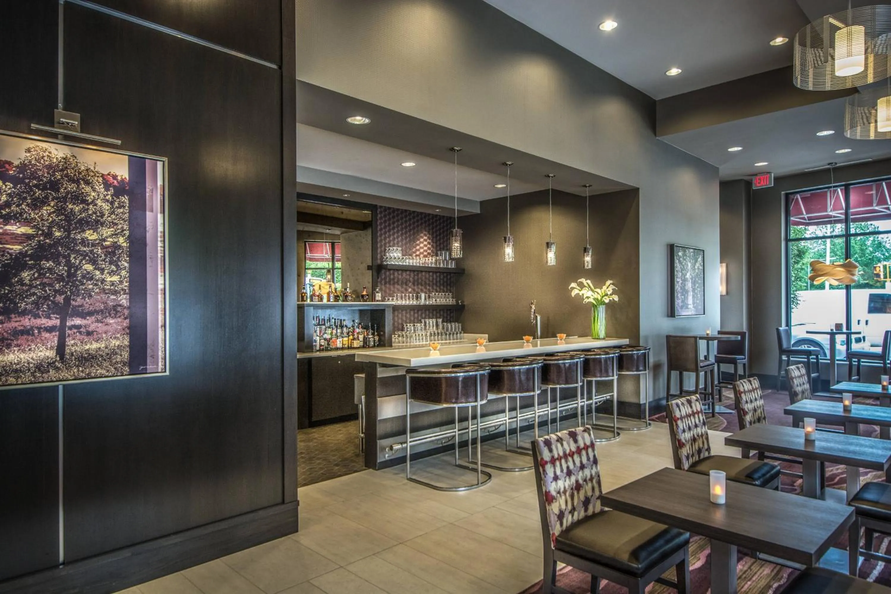 Restaurant/places to eat in Residence Inn by Marriott Charlottesville Downtown