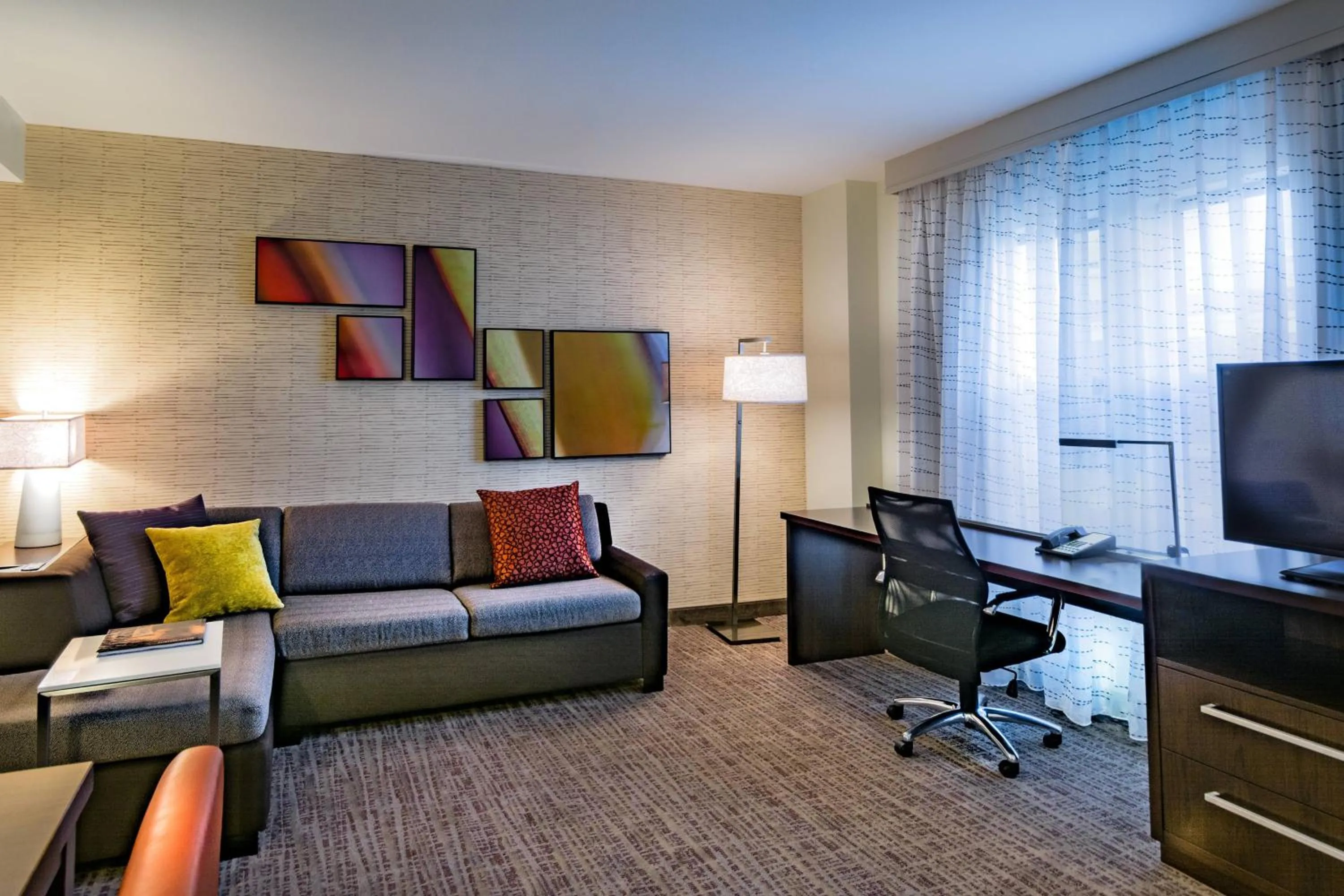Living room in Residence Inn by Marriott Charlottesville Downtown