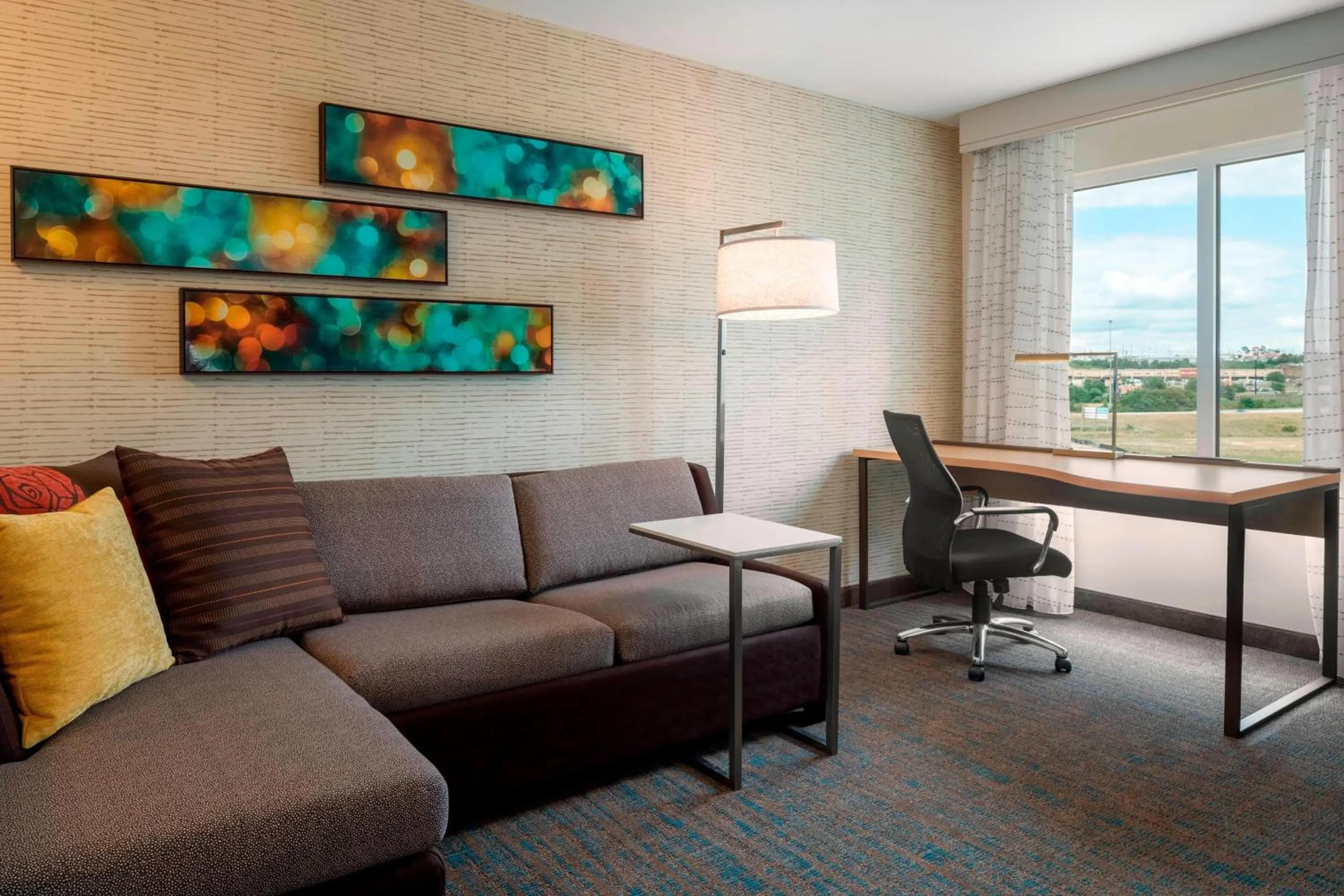 Living room in Residence Inn by Marriott Wheeling/St. Clairsville
