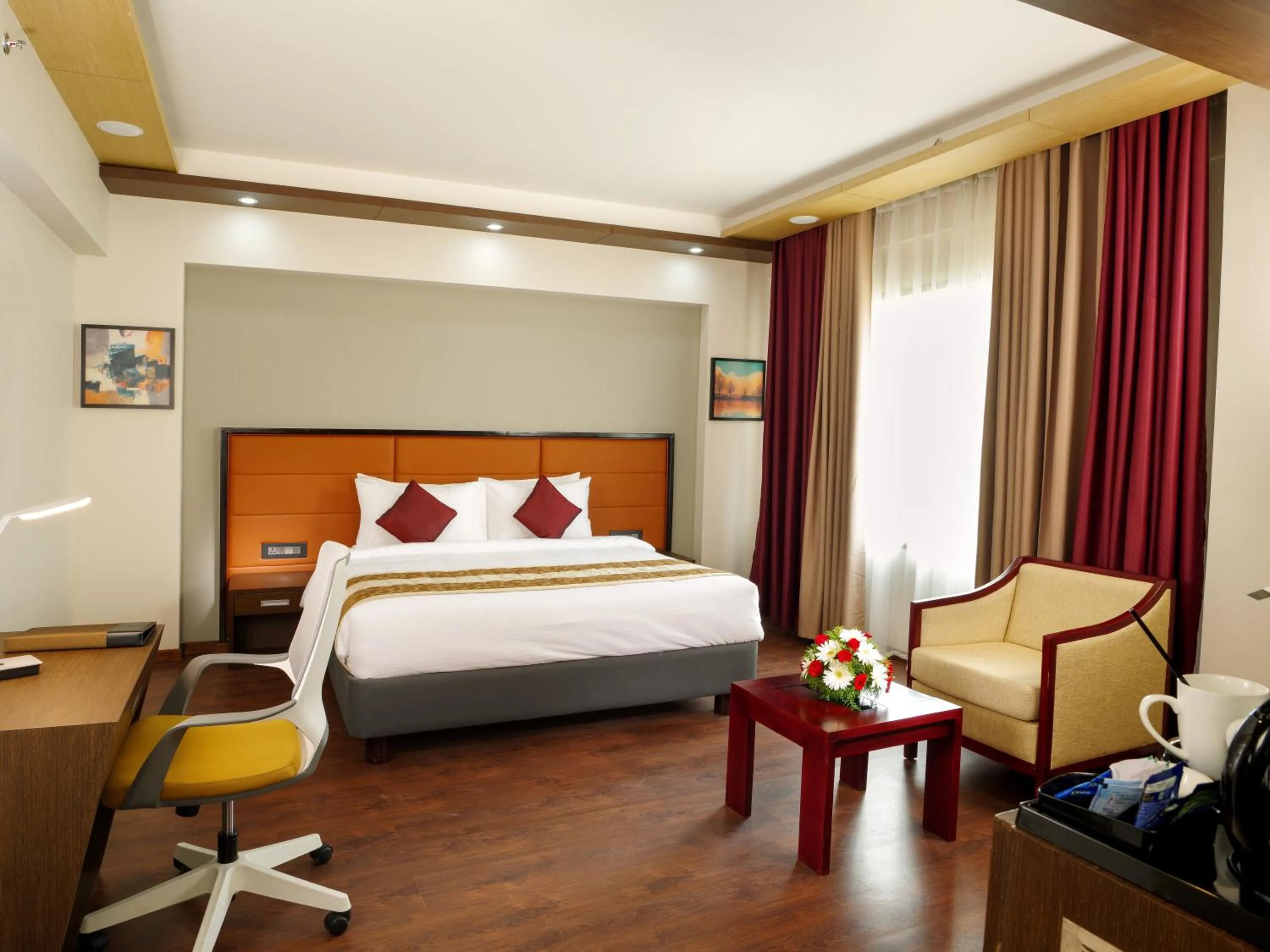Bedroom, Bed in Dimora Hotel Thiruvananthapuram