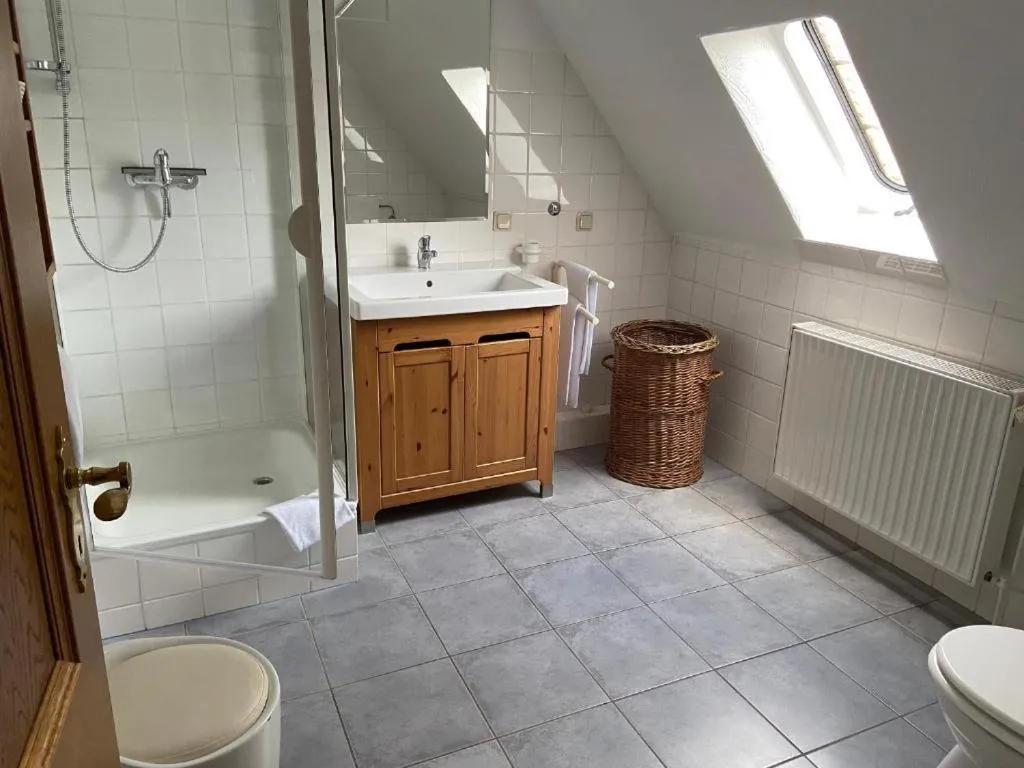 Bathroom in Klosterschänke Hude Hotel Ferienwohnungen Restaurant Café