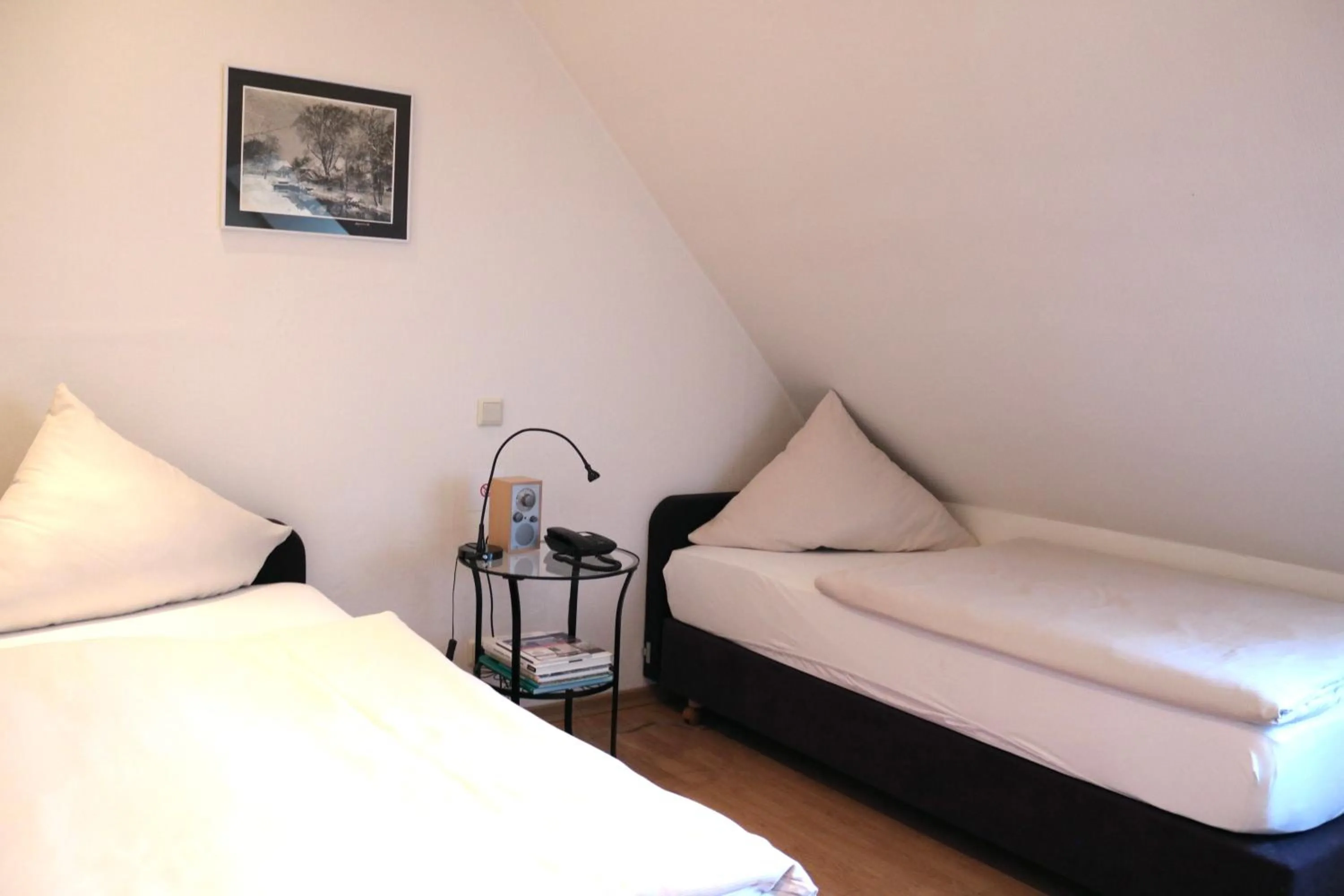 Photo of the whole room, Bed in Klosterschänke Hude Hotel Ferienwohnungen Restaurant Café