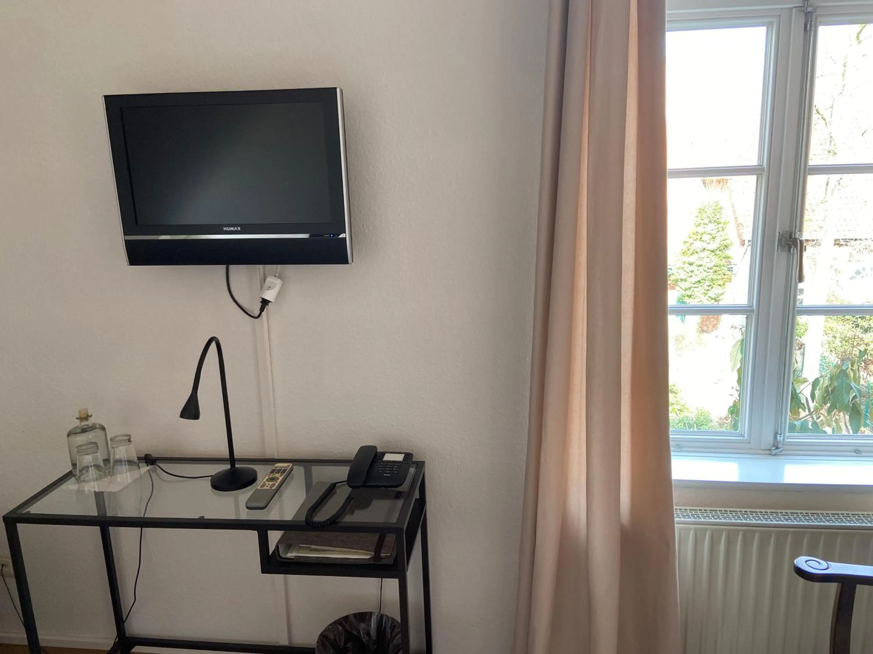 TV and multimedia in Klosterschänke Hude Hotel Ferienwohnungen Restaurant Café