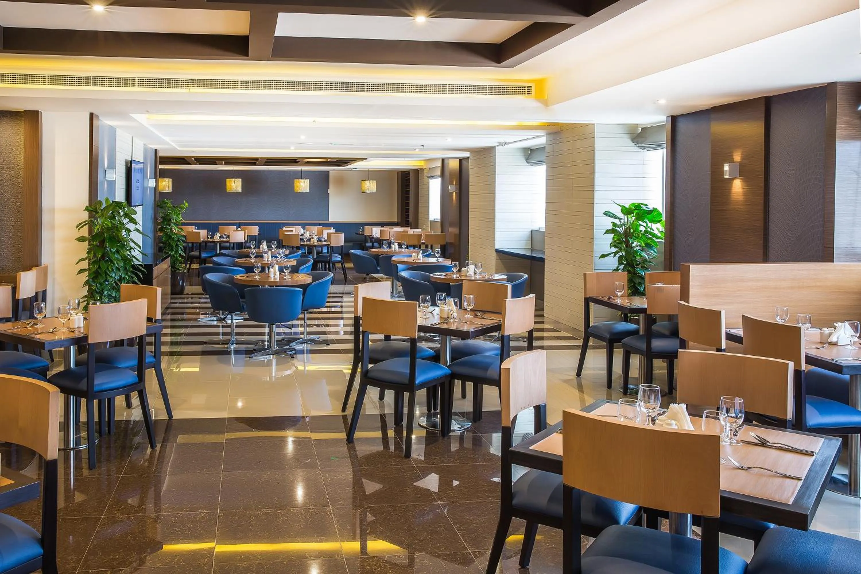 Restaurant/places to eat in V Hotel Fujairah