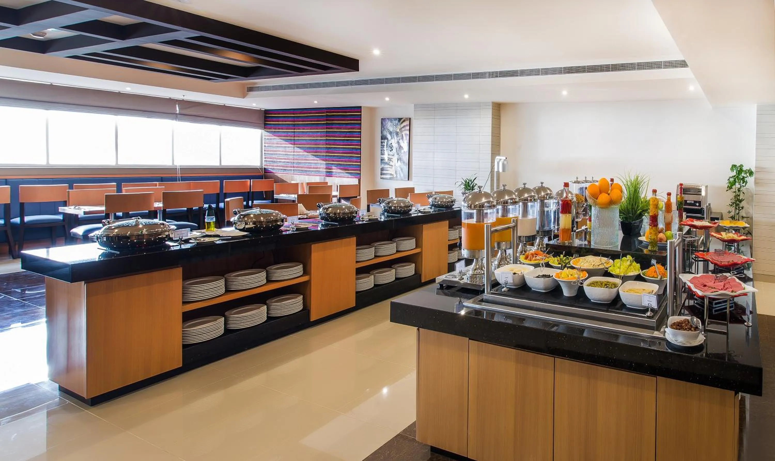 Restaurant/places to eat in V Hotel Fujairah