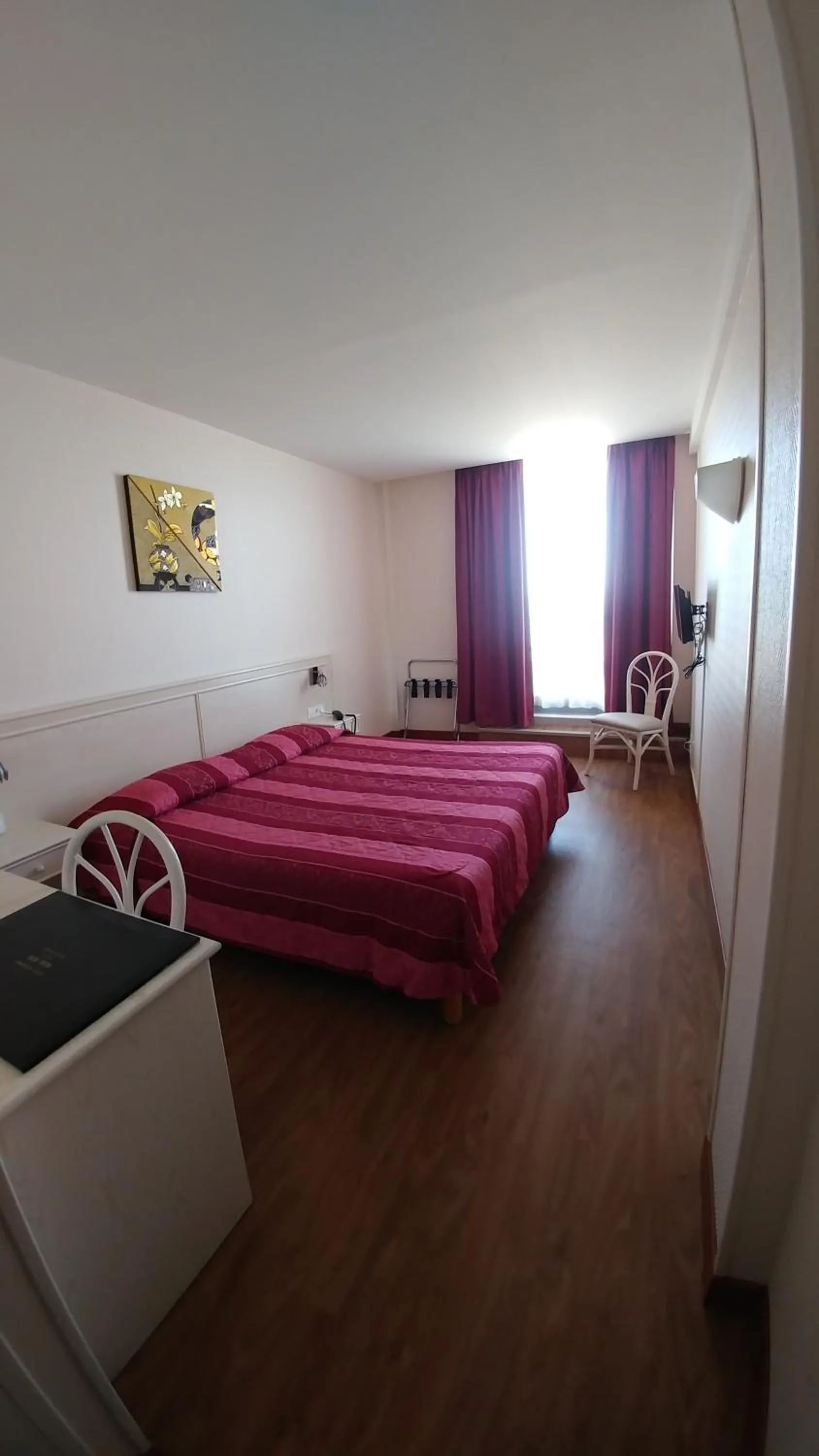 Photo of the whole room, Bed in Hotel Mira-Mar