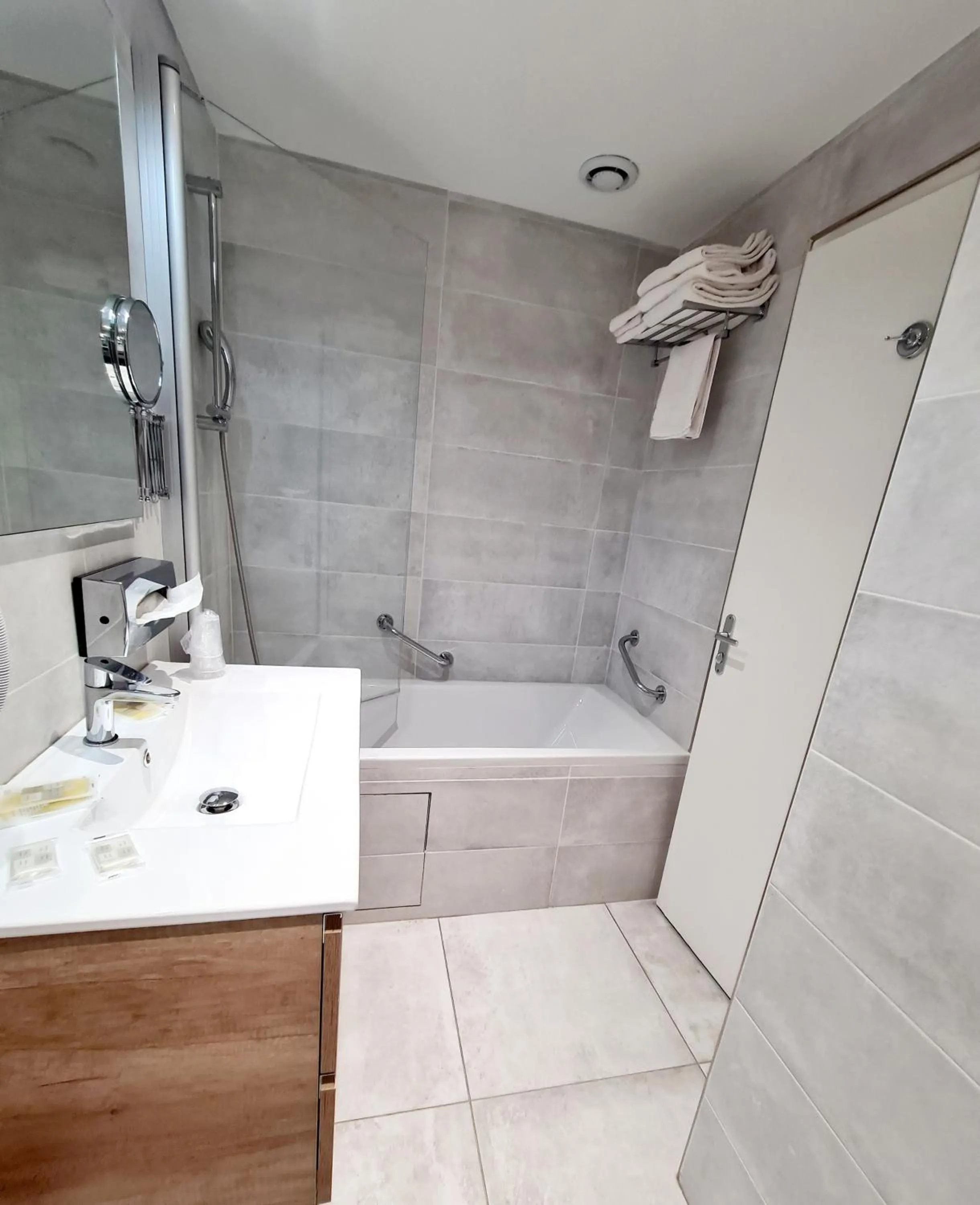 Bathroom in Hotel Mira-Mar