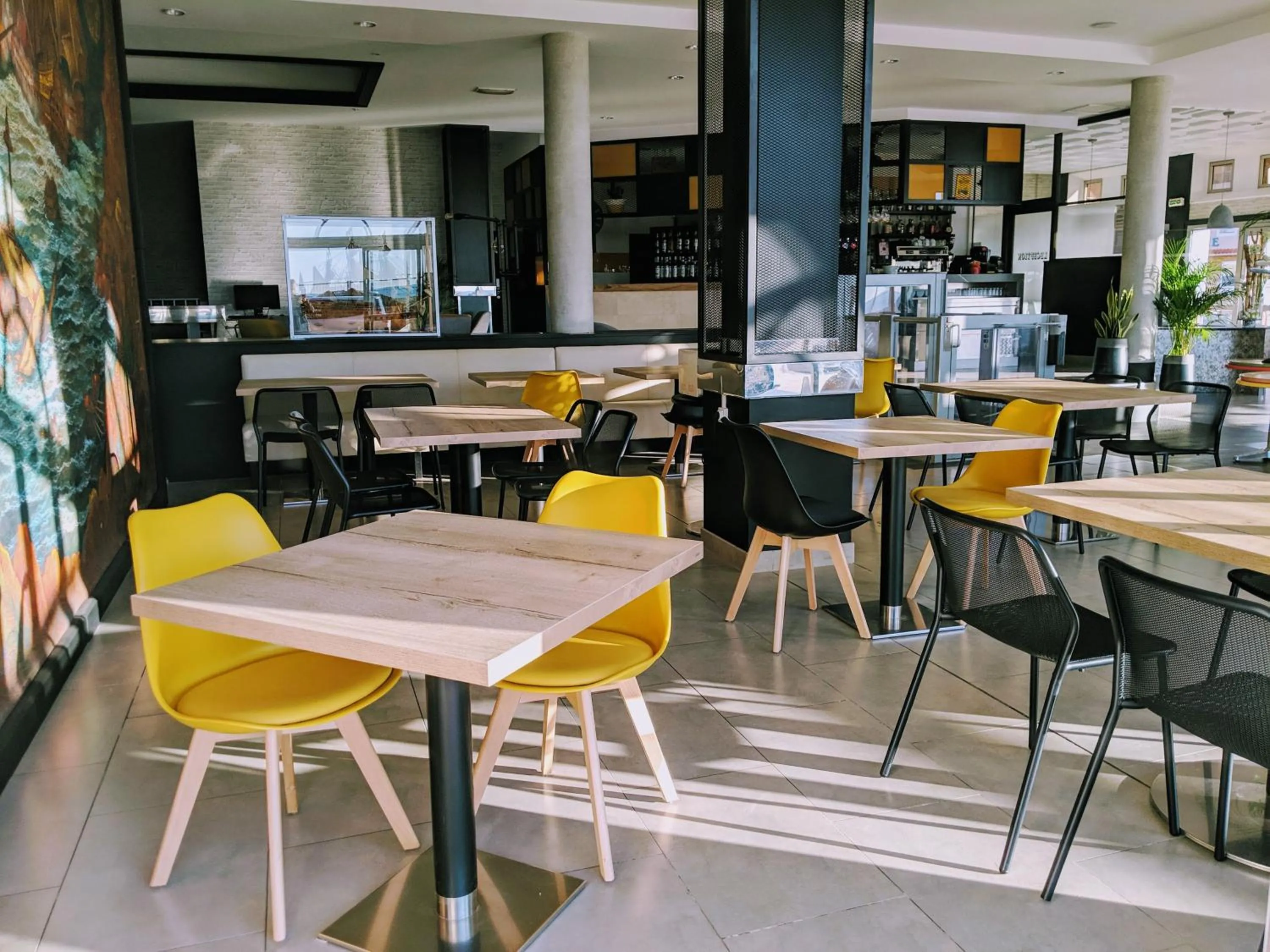 Lounge or bar in Hotel Mira-Mar