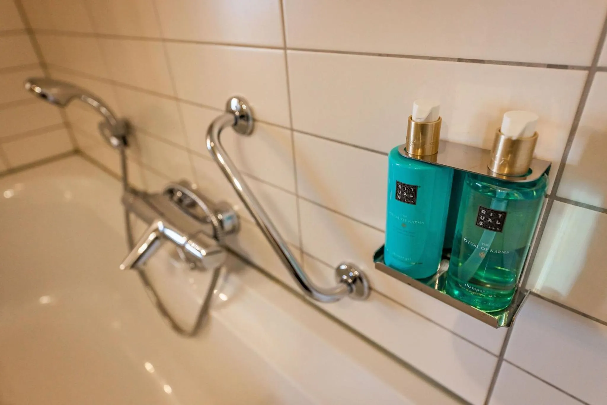 Property building in Hof van Putten