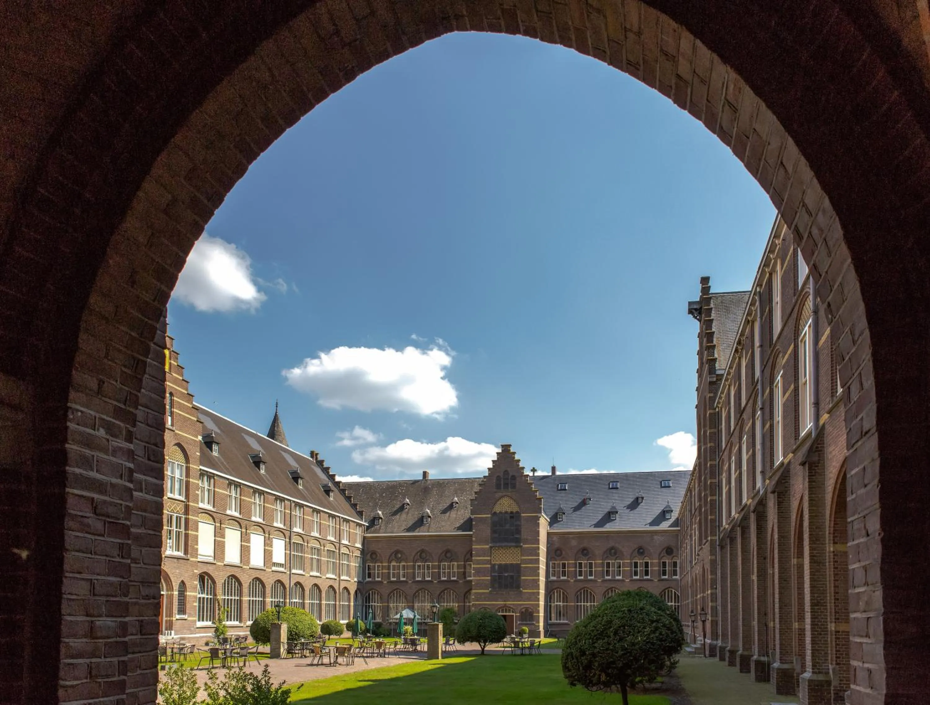 Property building in Conferentiecentrum Hotel Bovendonk