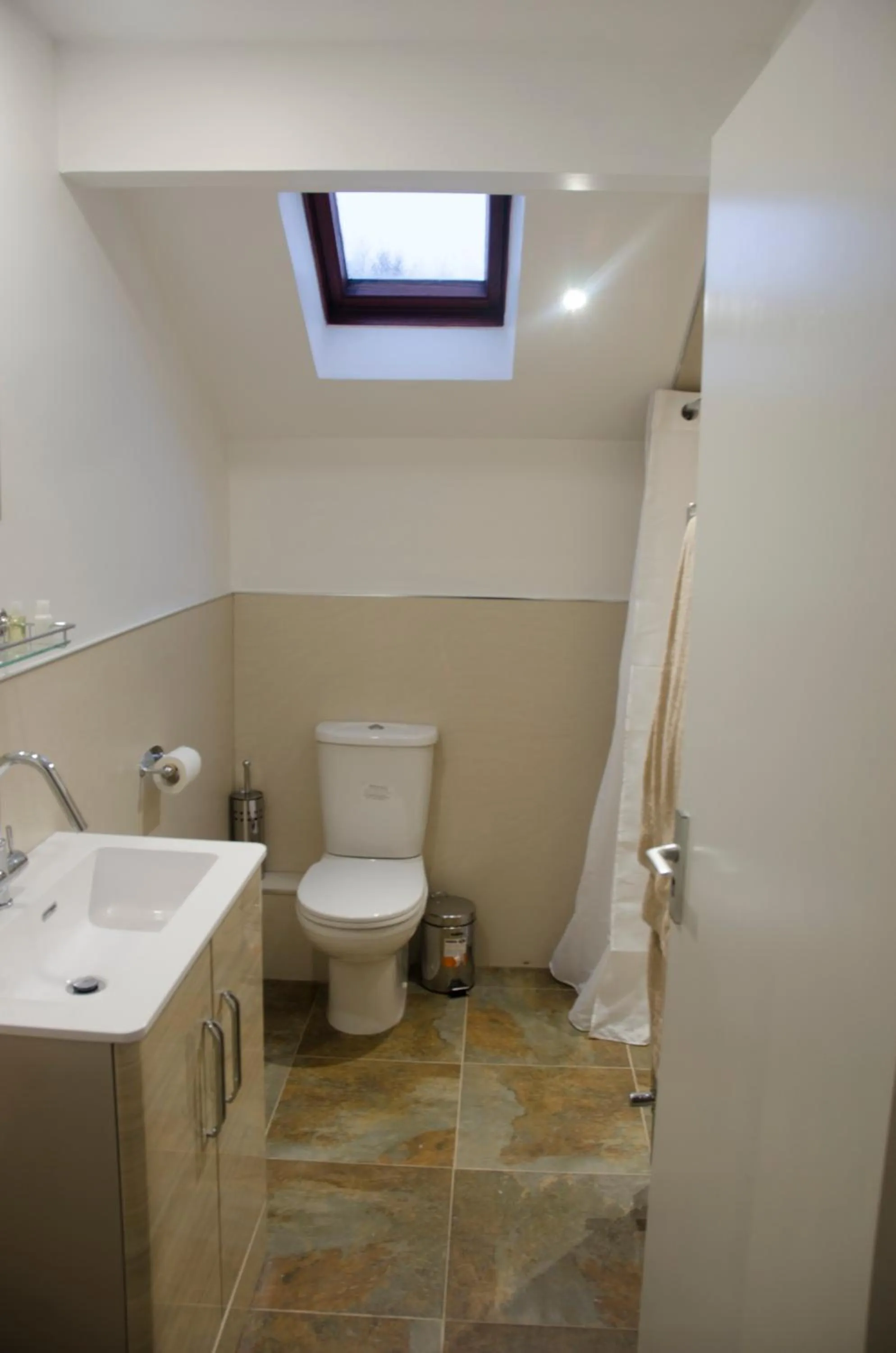 Bathroom in The Sun Inn