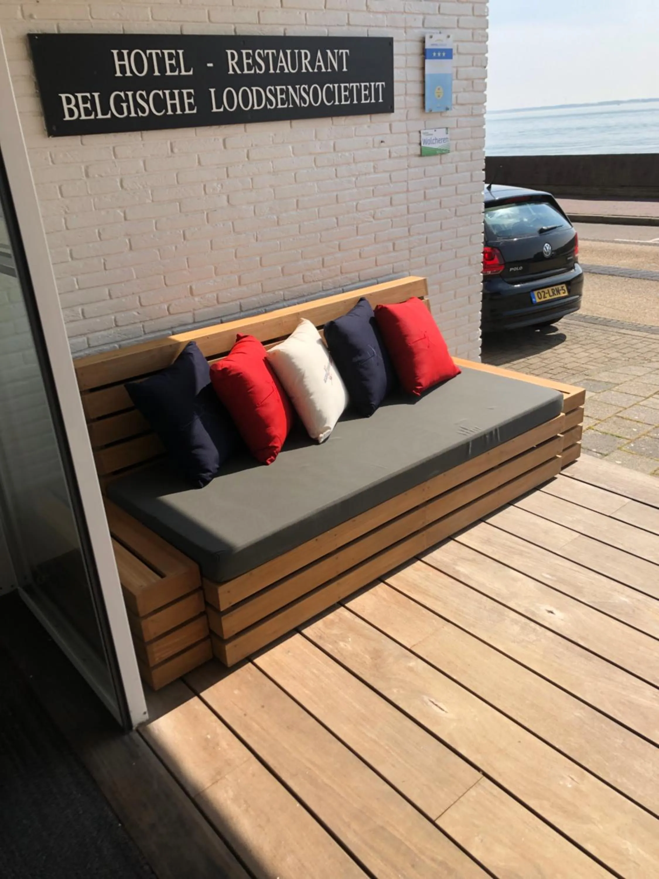 Facade/entrance in Belgische Loodsensociëteit