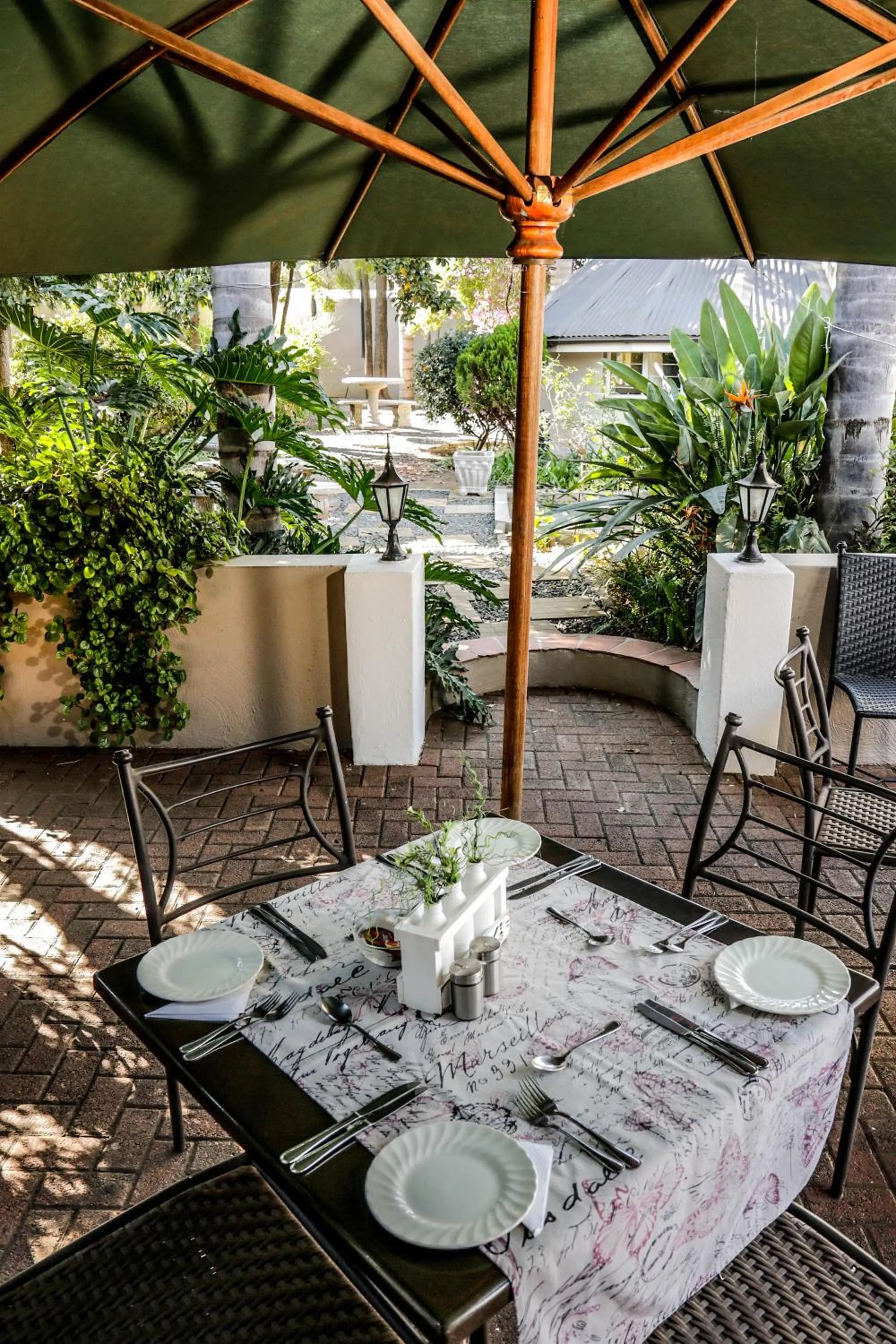 Restaurant/places to eat in Oxford Lodge Vryheid