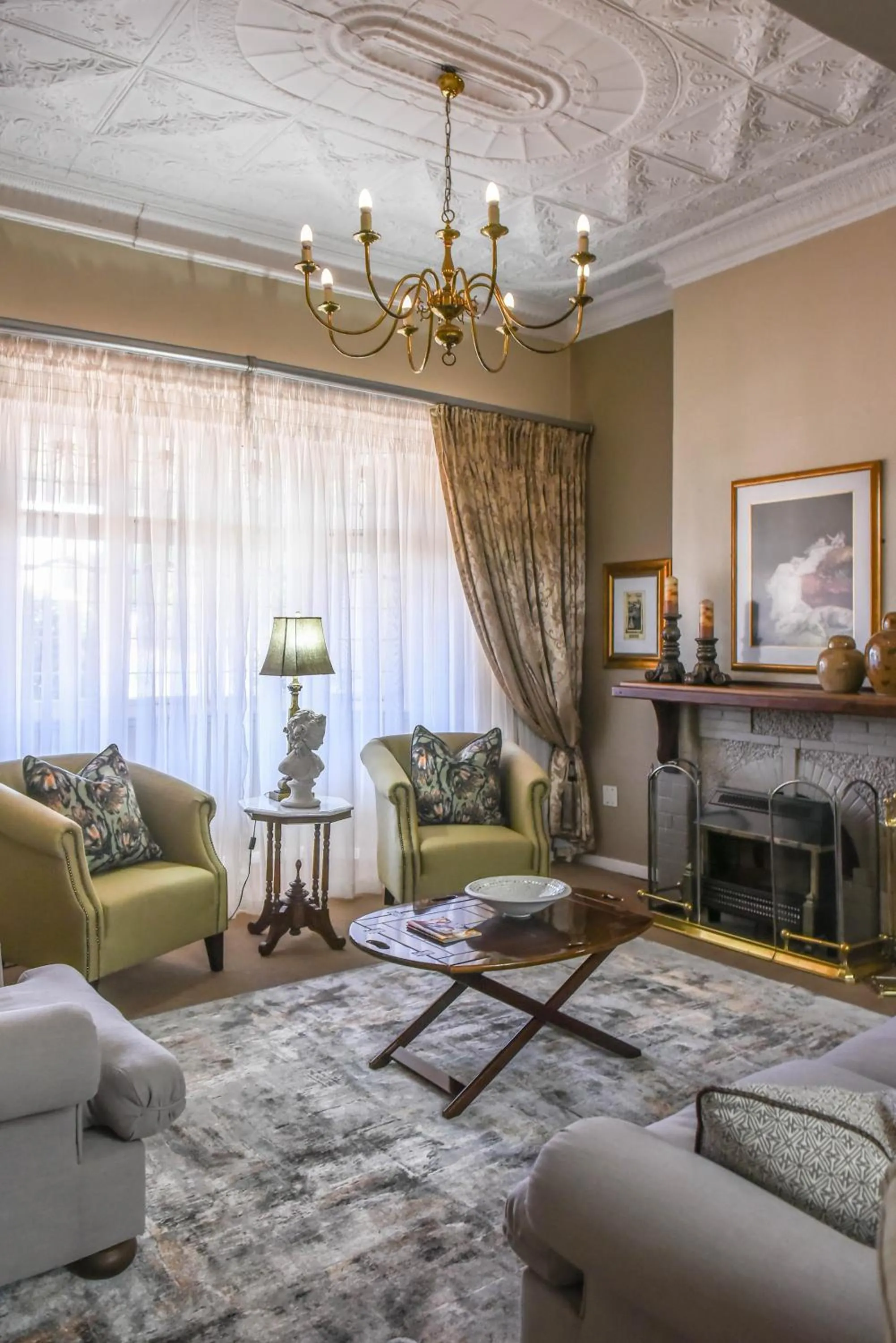 Seating area in Oxford Lodge Vryheid