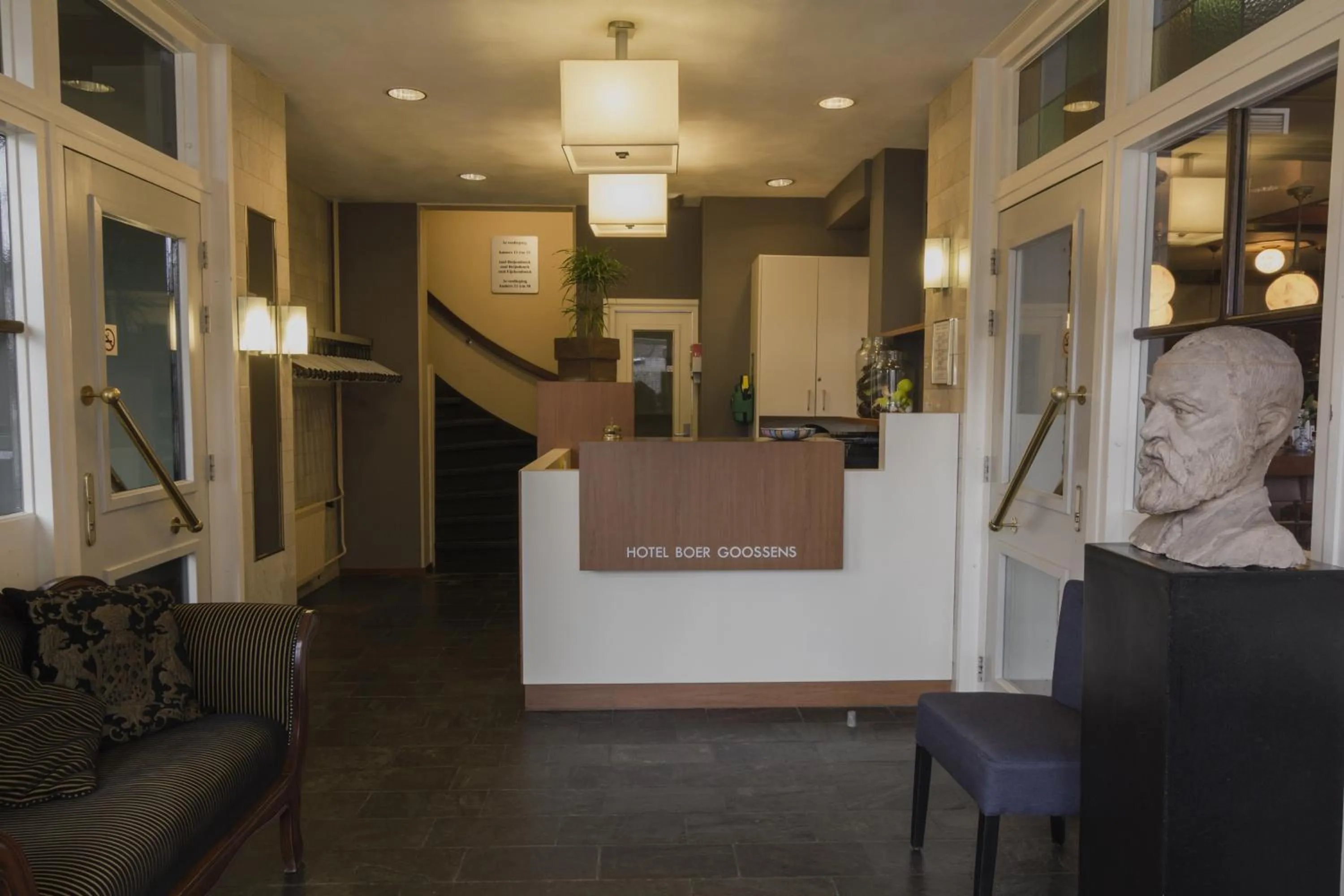 Facade/entrance in Hotel Boer Goossens
