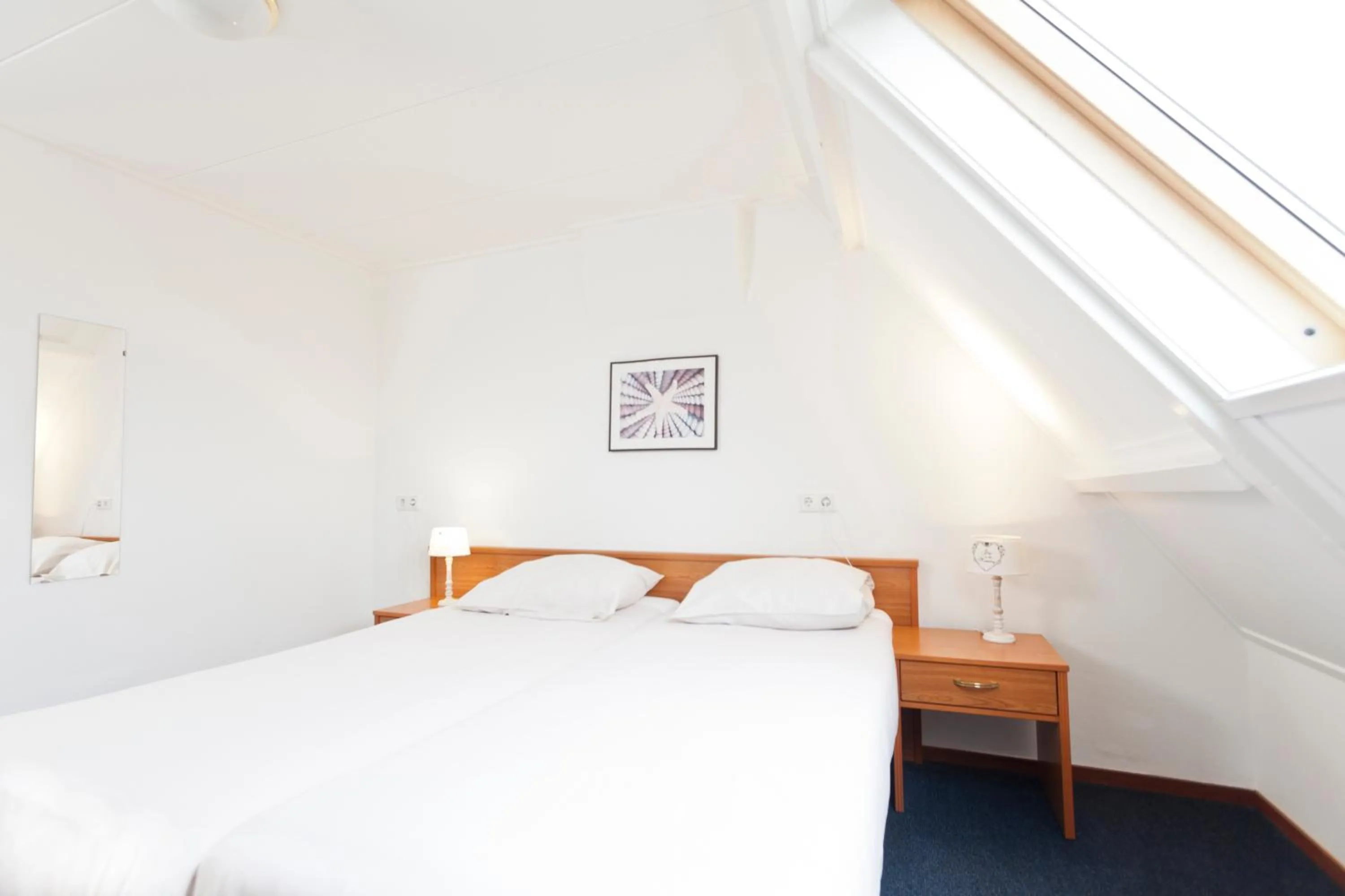 Day, Bed in Hotel de Burg