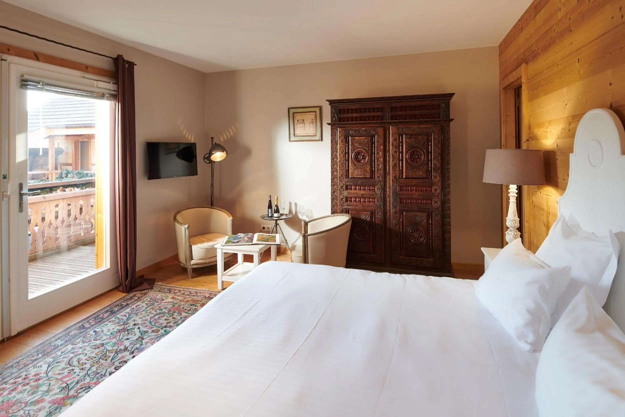 Photo of the whole room, Bed in Pêche de Vigne & Spa