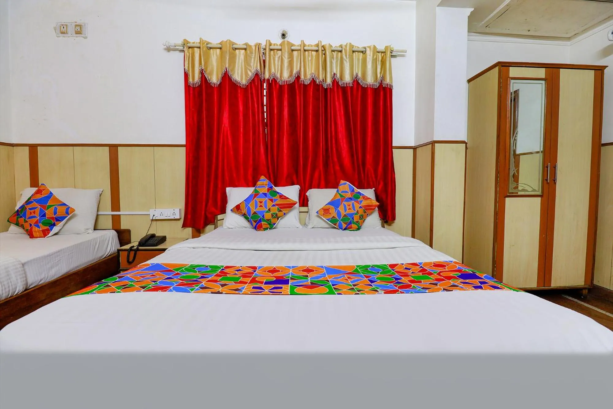 Bed in FabHotel Shivaals Residency - Rajajinagar