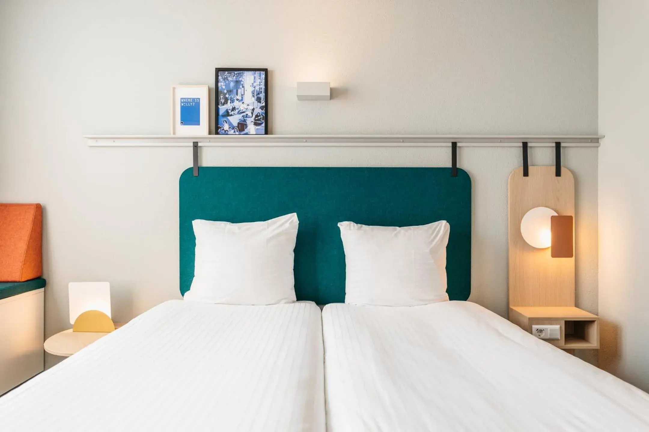 Twin Room in Hotel Casa Amsterdam Twin Room in Hotel Casa Amsterdam