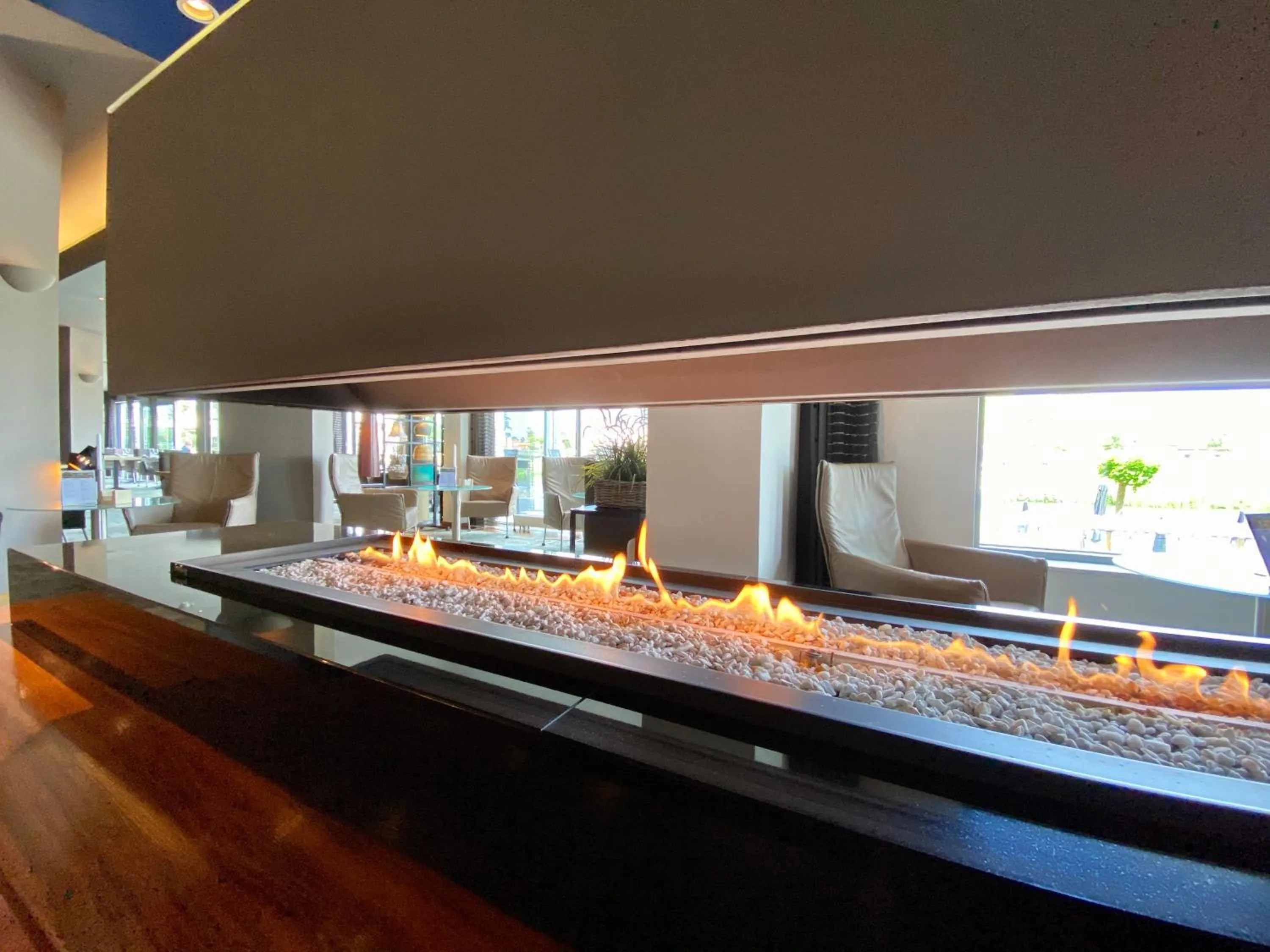 Food and drinks in De Zon Hotel & Restaurant by Flow