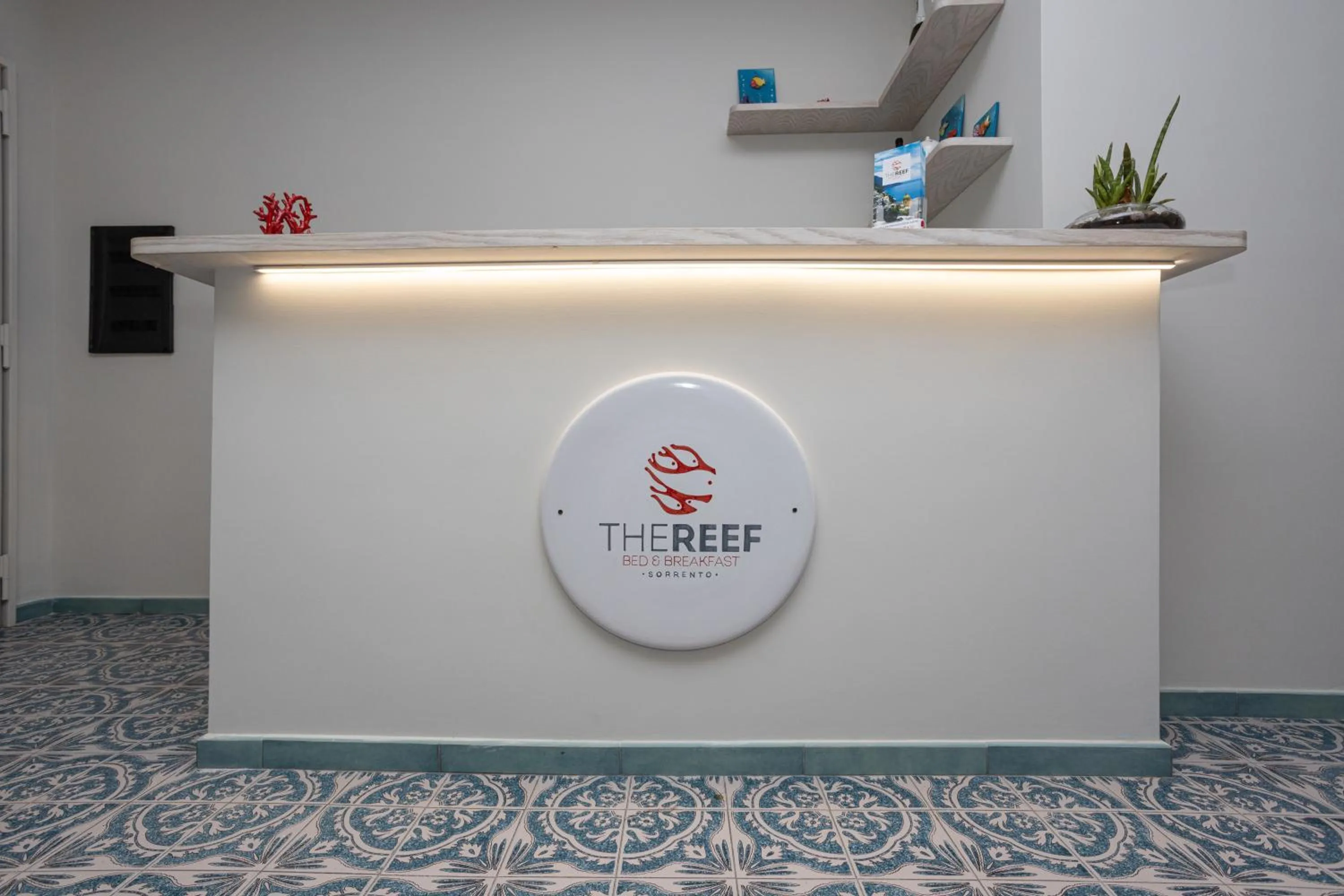 Lounge or bar in The Reef Sorrento