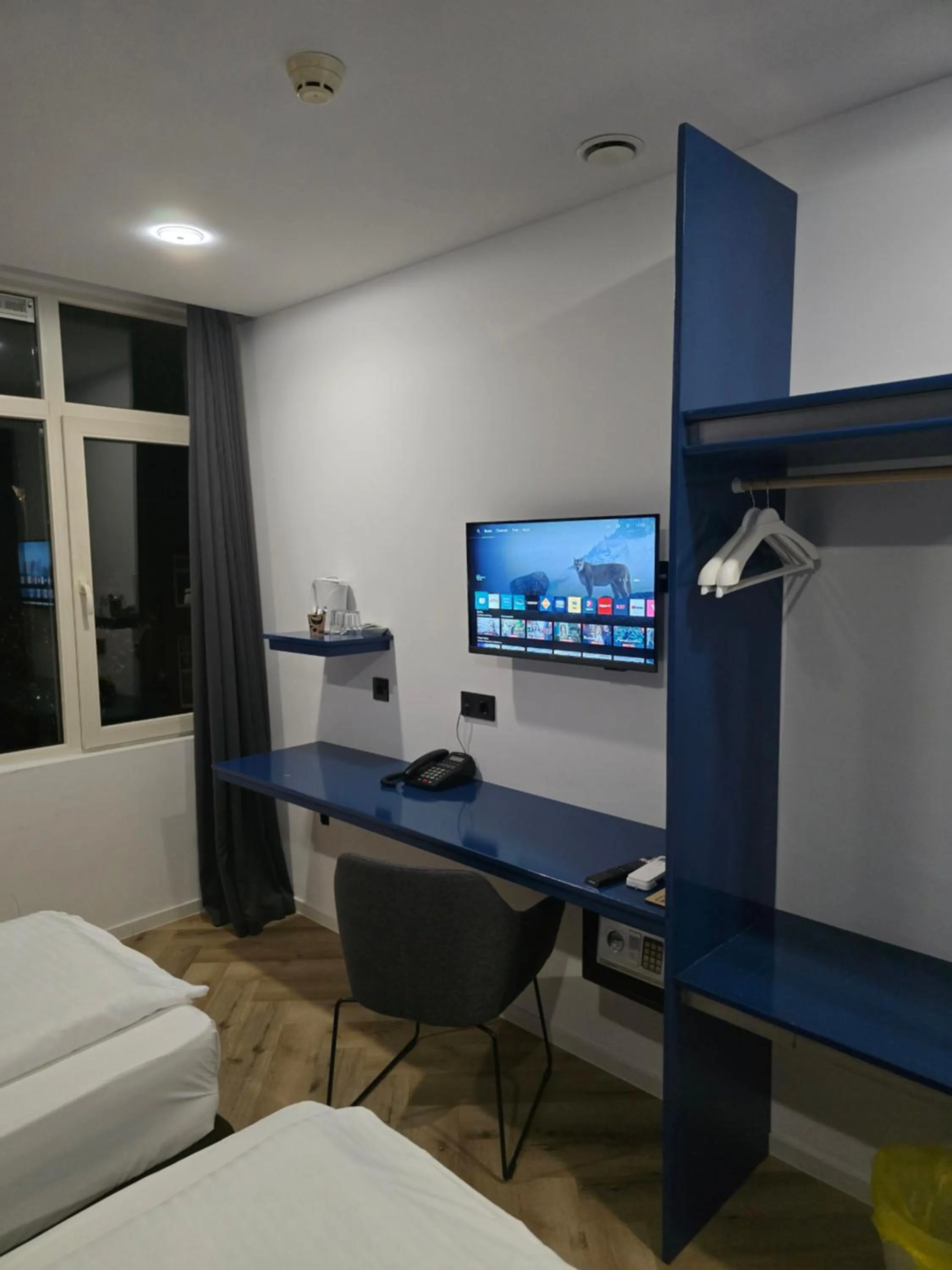 TV and multimedia, Bed in Hotel Port