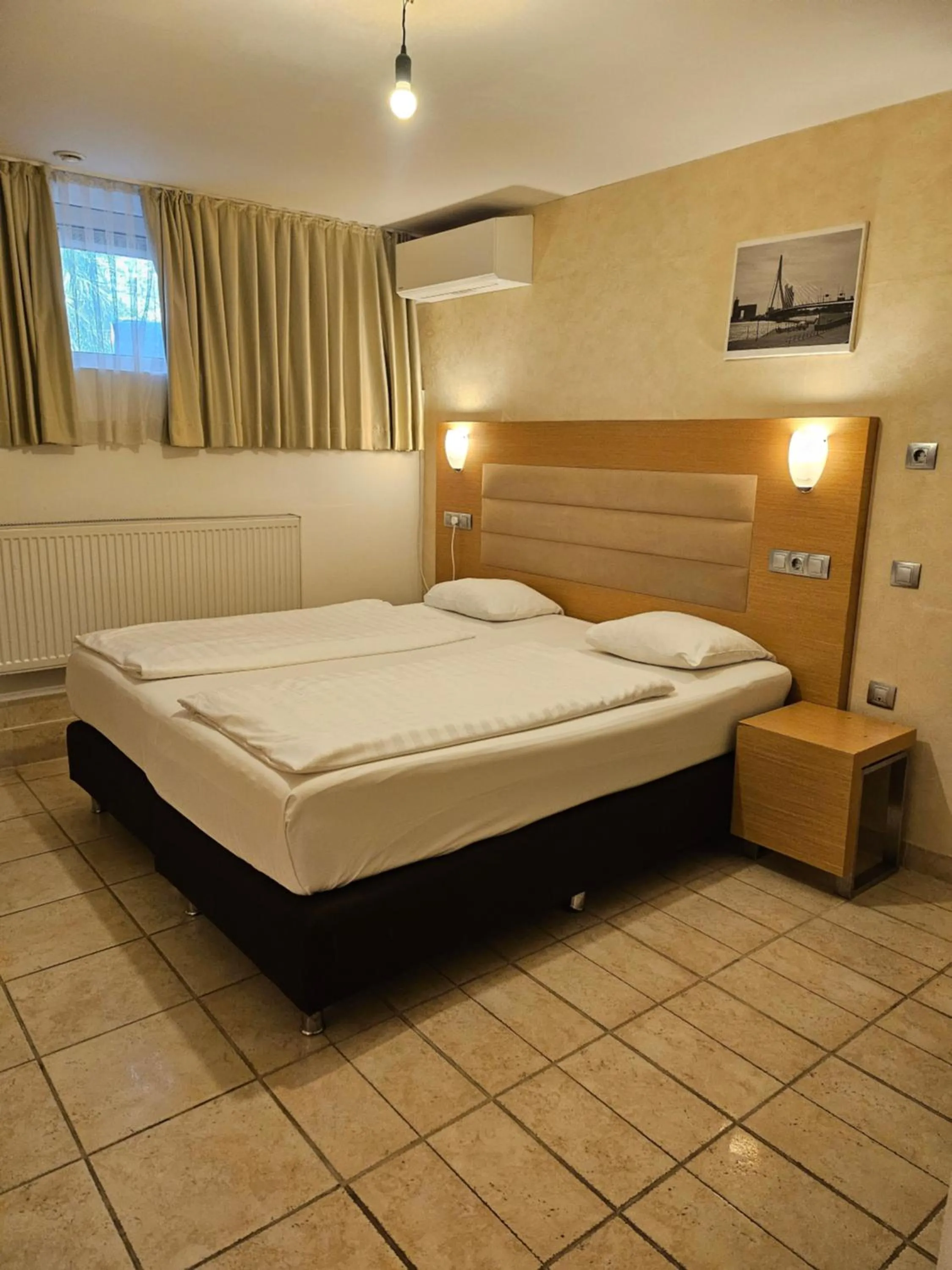 Bed in Hotel Port