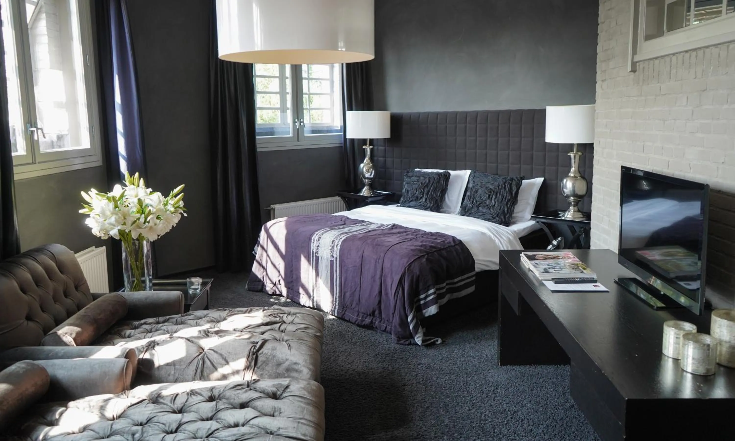 Bed in Hotel Huis van Bewaring - Bijzonder boutique hotel in historisch pand