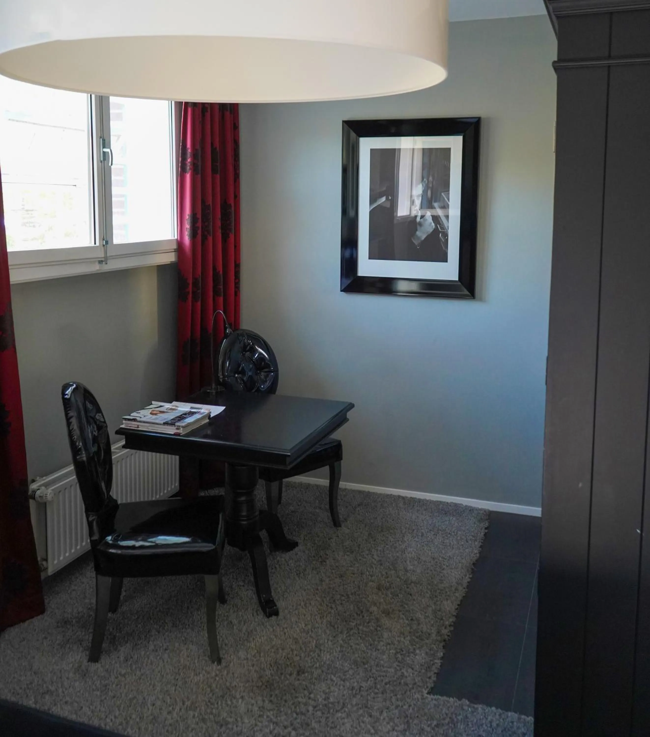 Seating area in Hotel Huis van Bewaring - Bijzonder boutique hotel in historisch pand
