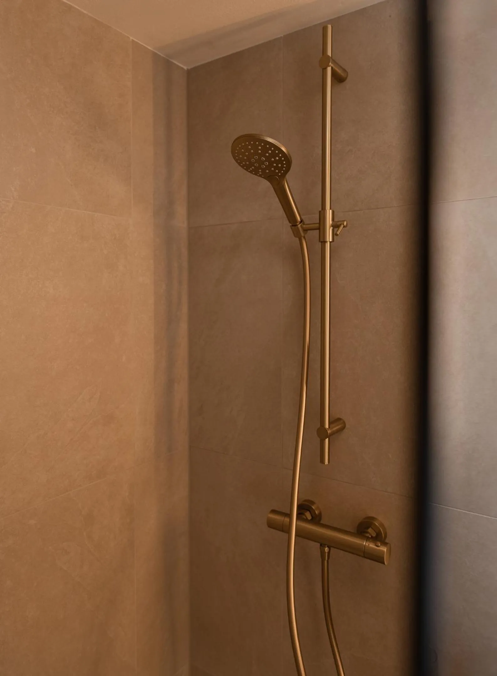 Shower in Le Virage bistro en hotel