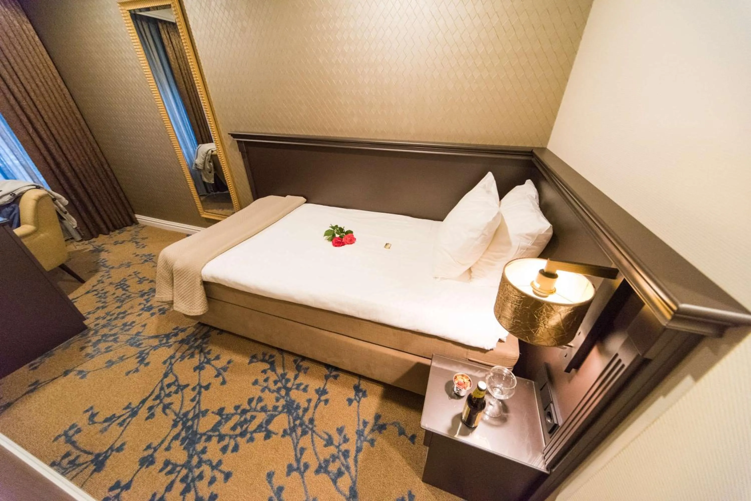 Photo of the whole room, Bed in Good Seasons Hotel Den Bosch