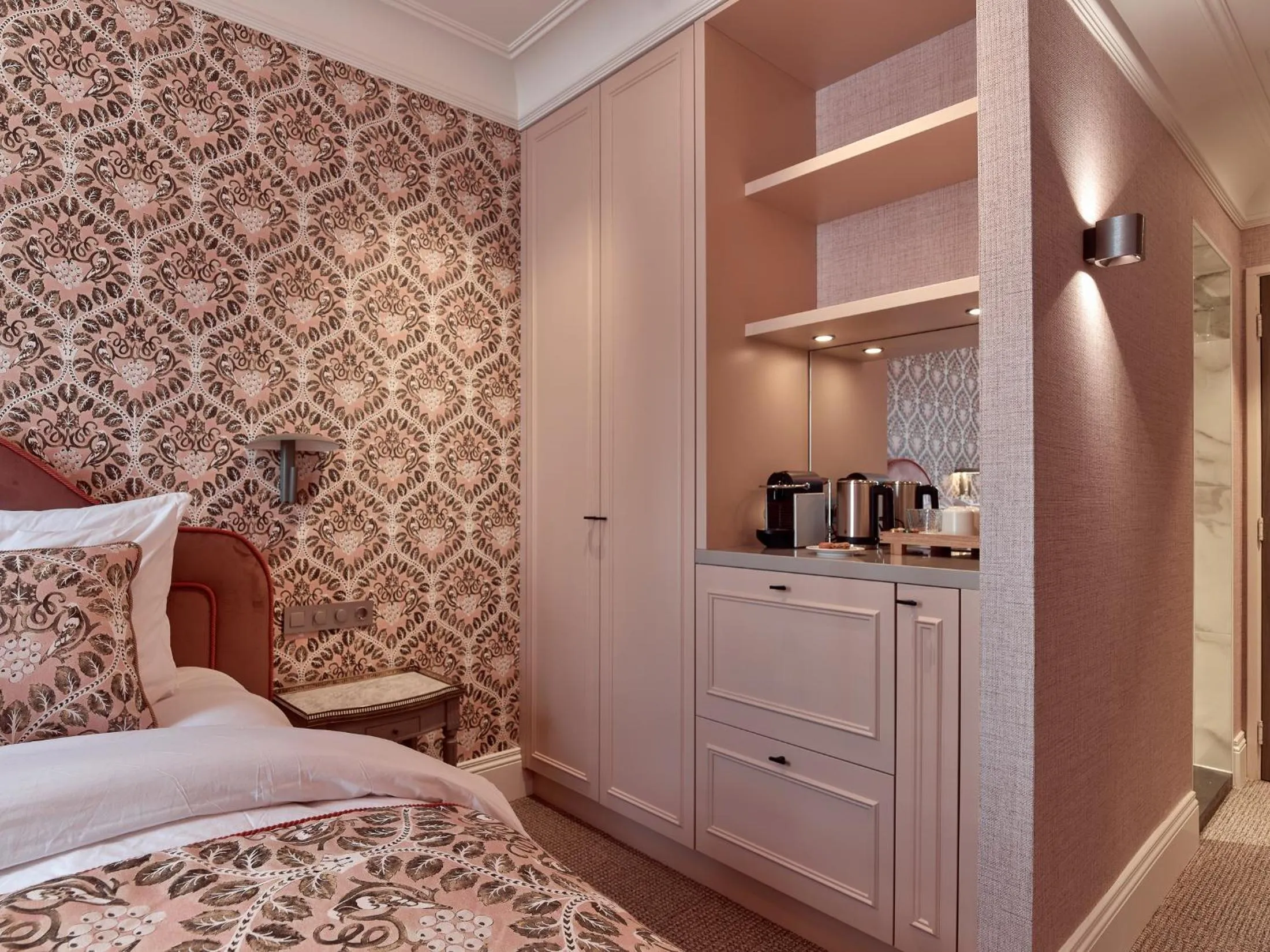 Bed in Good Seasons Hotel Den Bosch