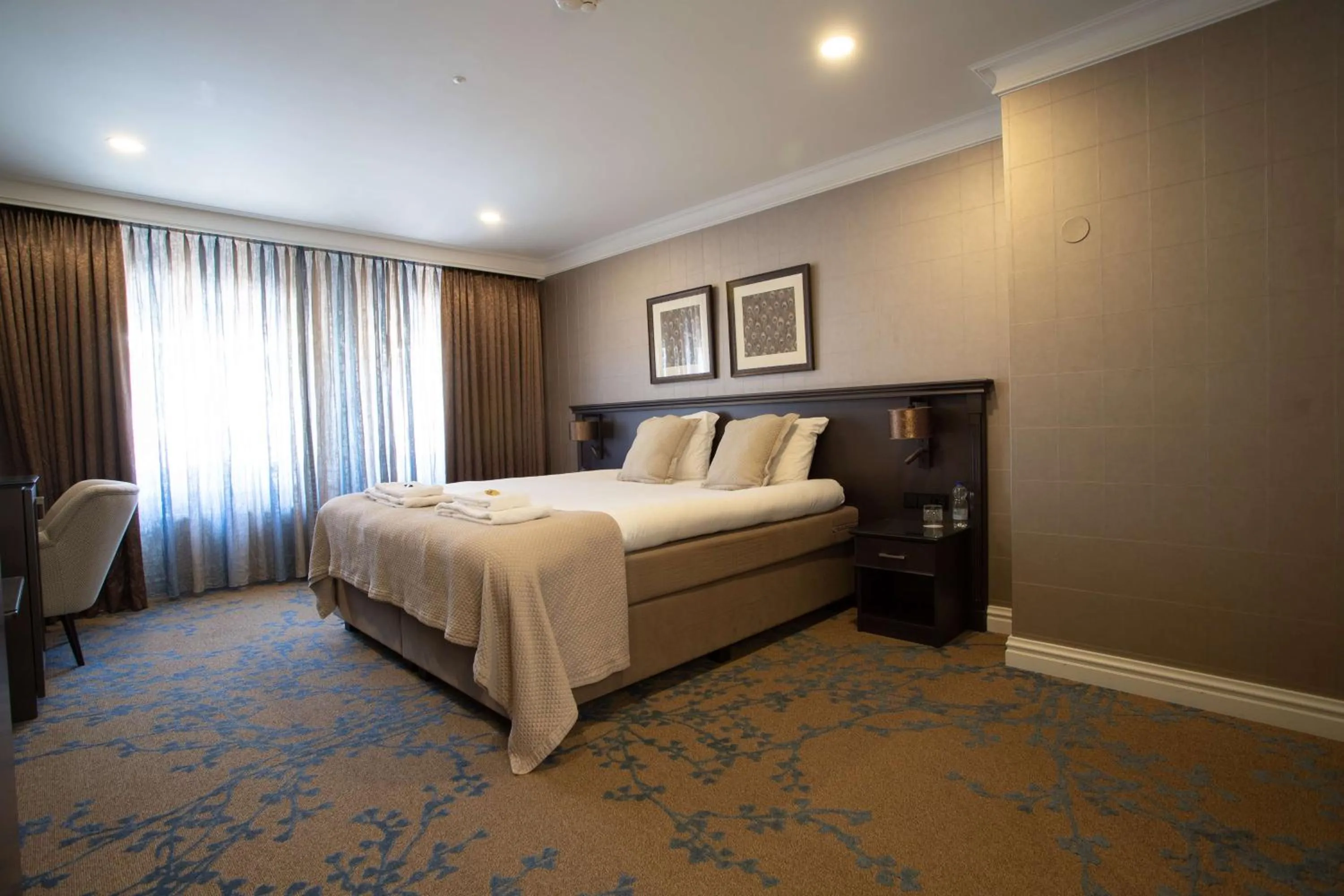 Photo of the whole room, Bed in Good Seasons Hotel Den Bosch