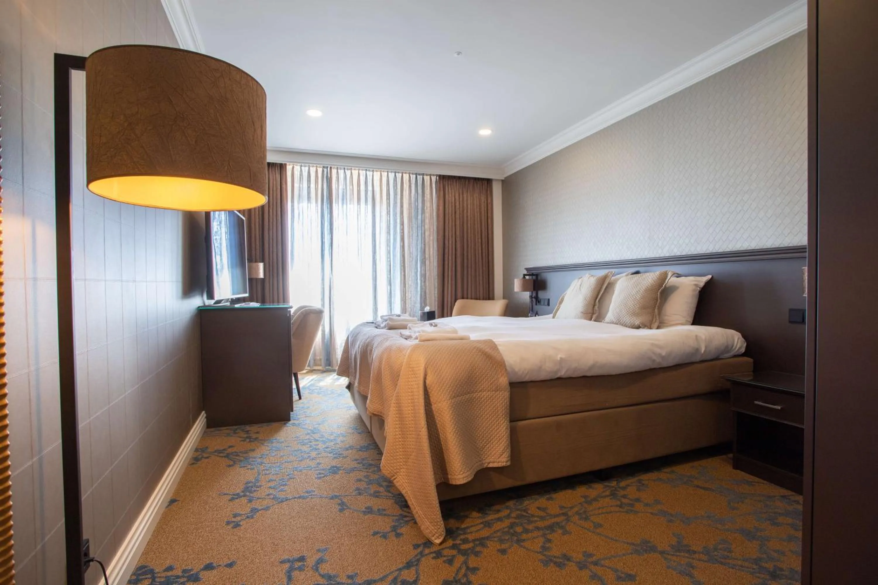 Photo of the whole room, Bed in Good Seasons Hotel Den Bosch