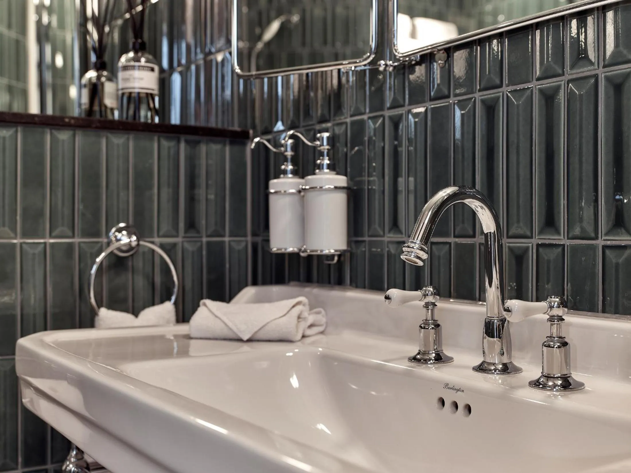 Bathroom in Good Seasons Hotel Den Bosch