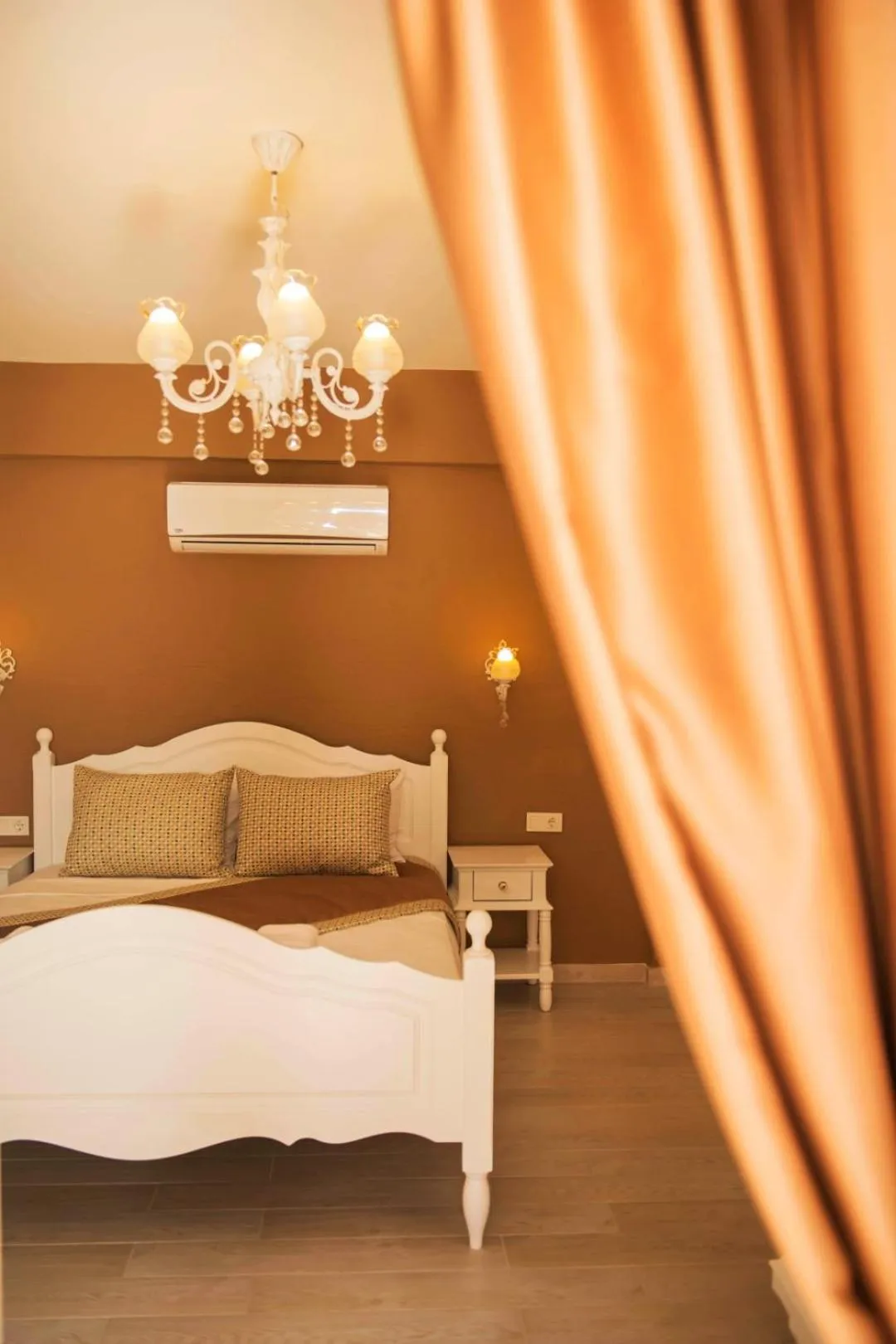 Photo of the whole room, Bed in Selin Hotel