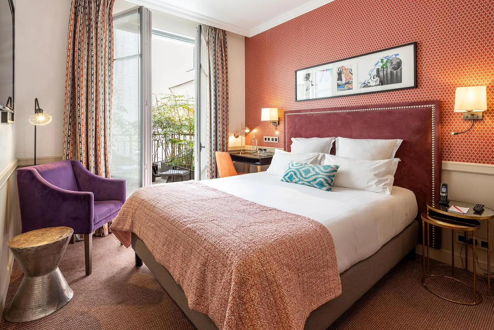 Bed in Hôtel Adèle & Jules