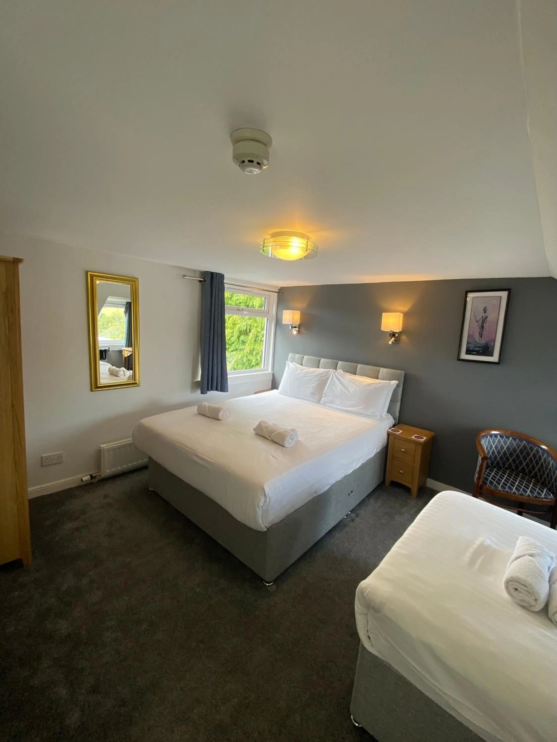 Bed in Craigvrack Hotel & Restaurant