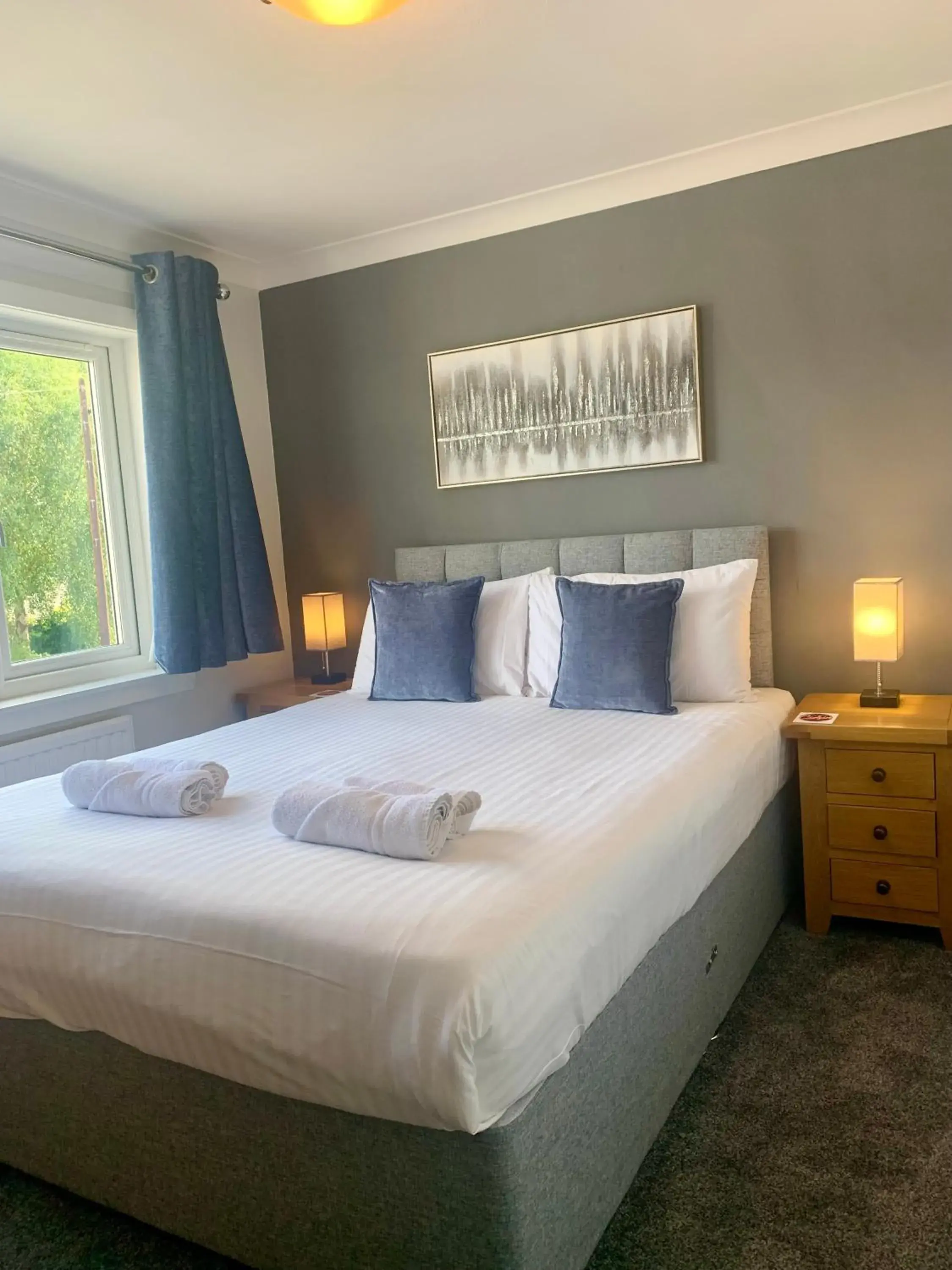 Small Double Room in Craigvrack Hotel & Restaurant Small Double Room in Craigvrack Hotel & Restaurant