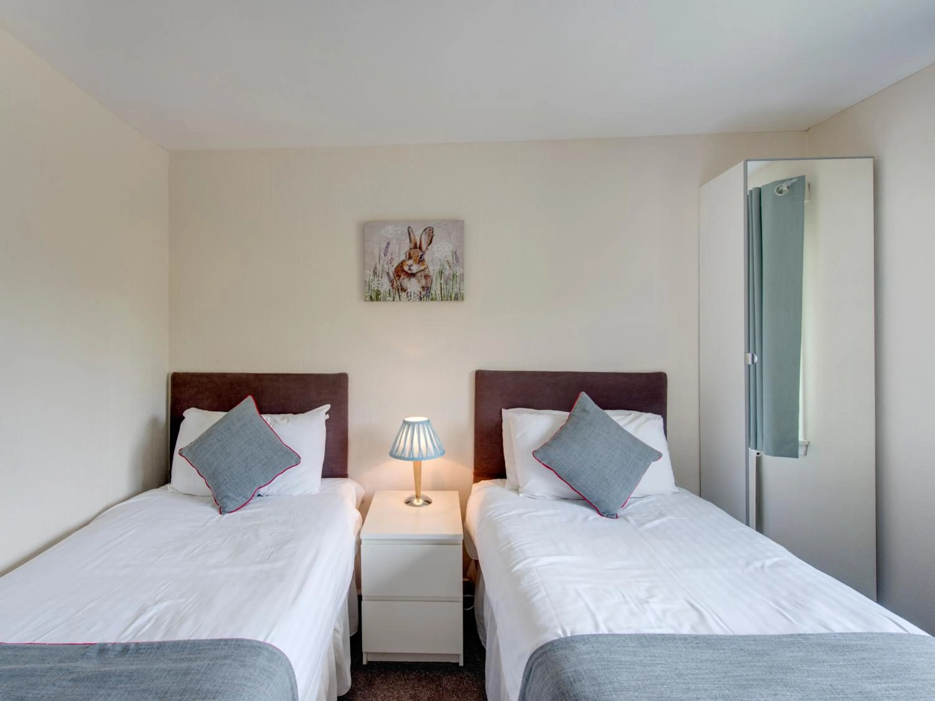 Bedroom, Bed in Craigvrack Hotel & Restaurant